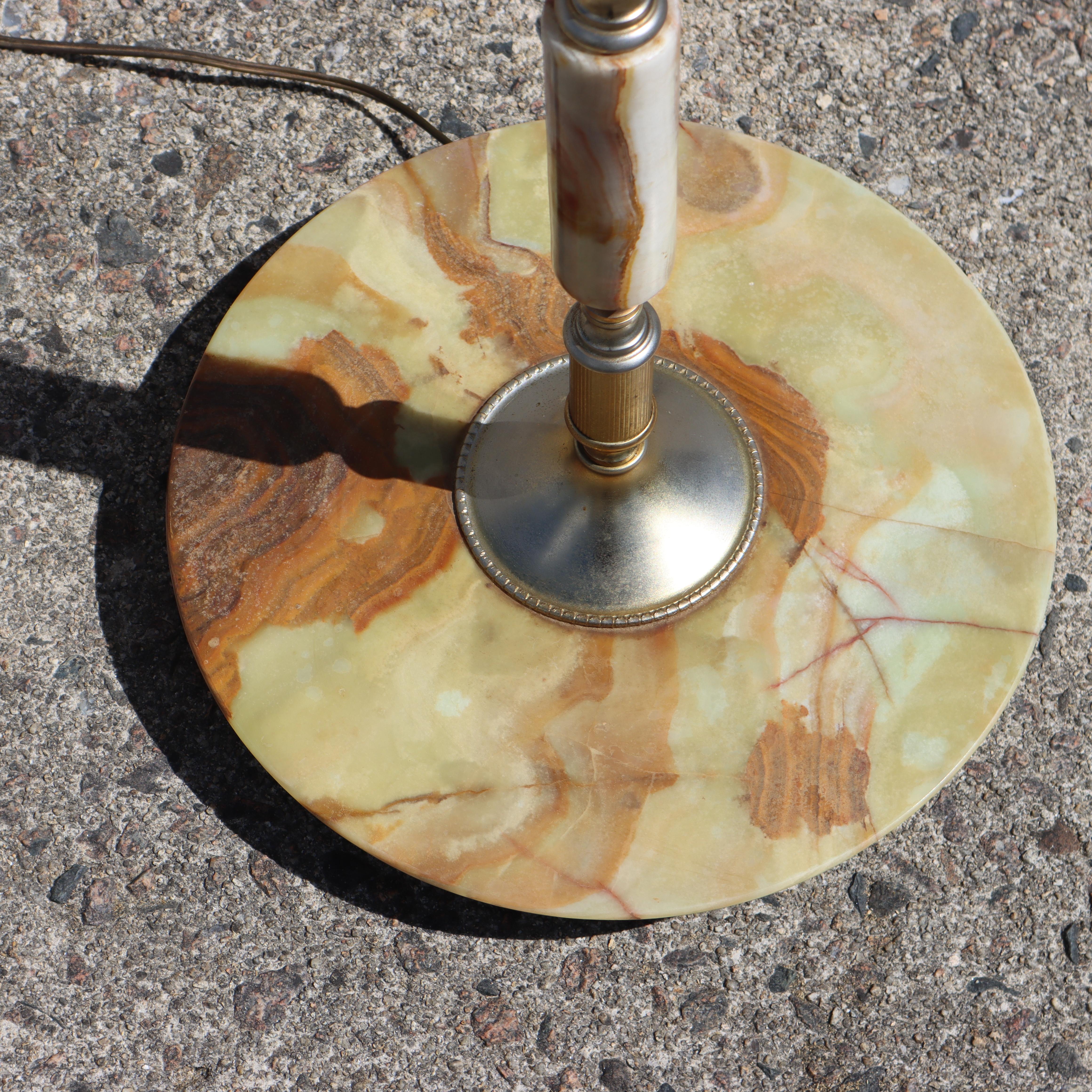 Mid-Century Onyx and Brass Floor Lamp - Contemporary Design Lamp-60s In Good Condition For Sale In Bussiere Dunoise, Nouvel Aquitaine
