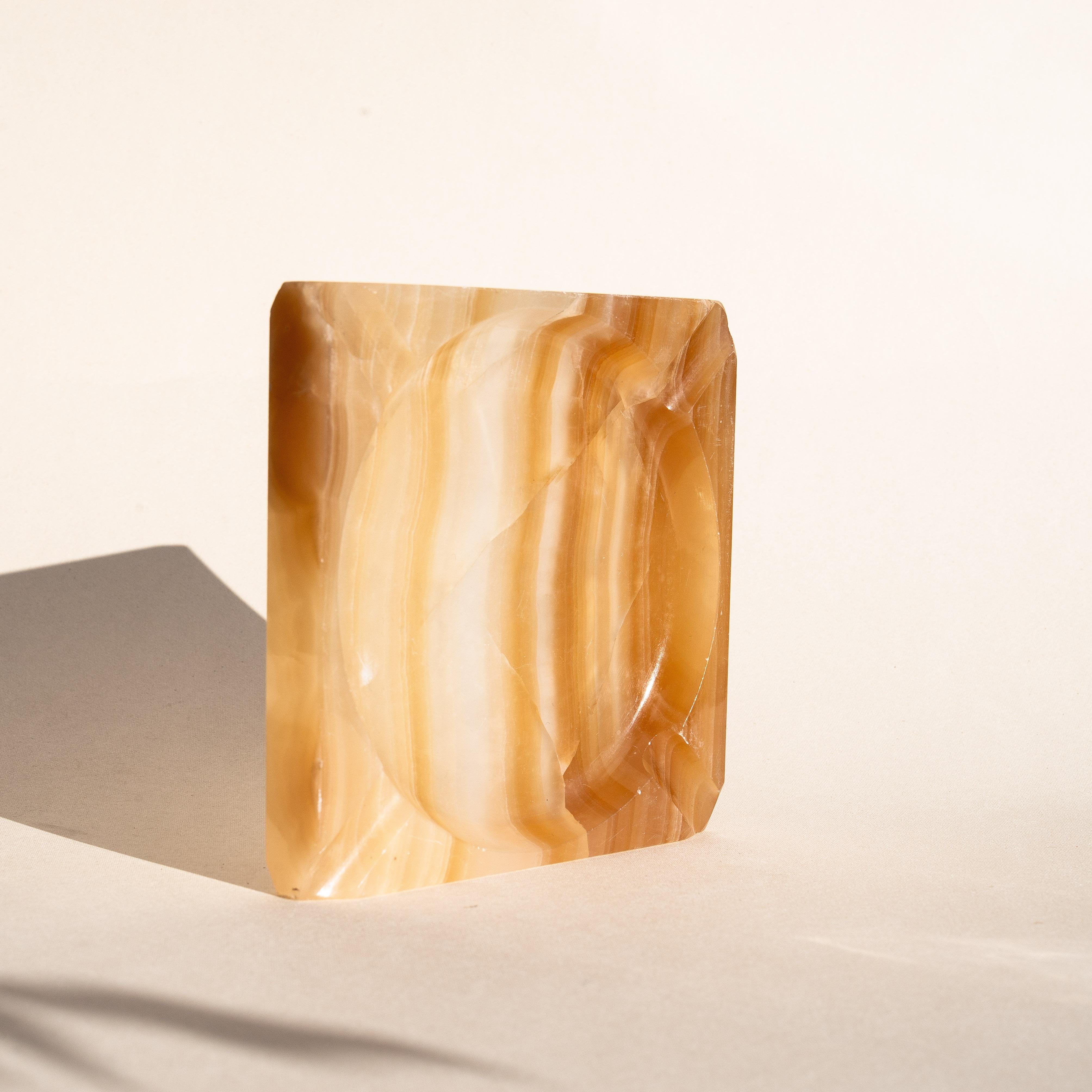 20ième siècle Cendrier en onyx du milieu du siècle - Marbrerie orange et blanche - Italie années 1970 en vente