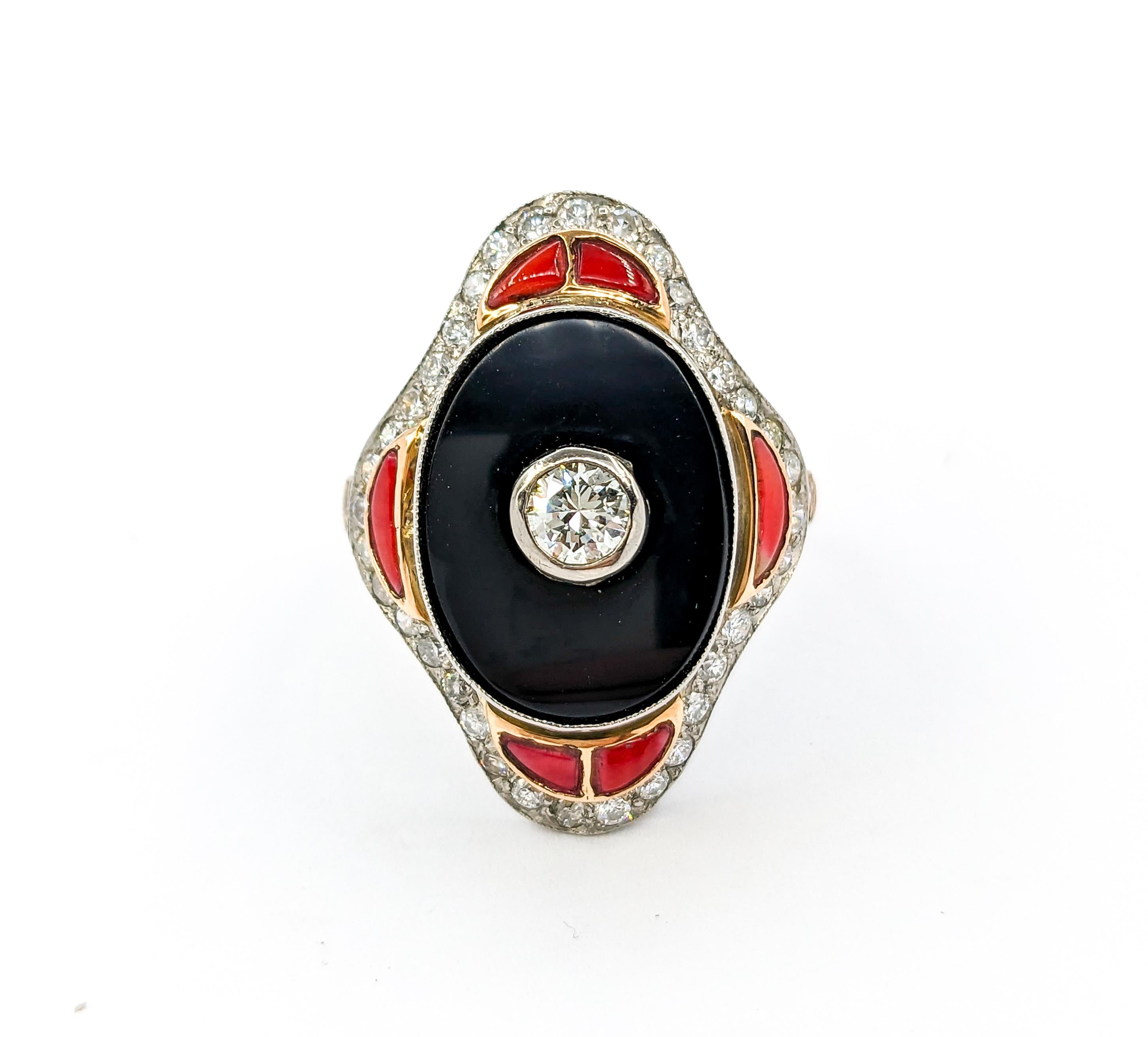 Bague du milieu du siècle dernier en or jaune 18 carats, onyx, corail et diamants taille européenne en vente 5