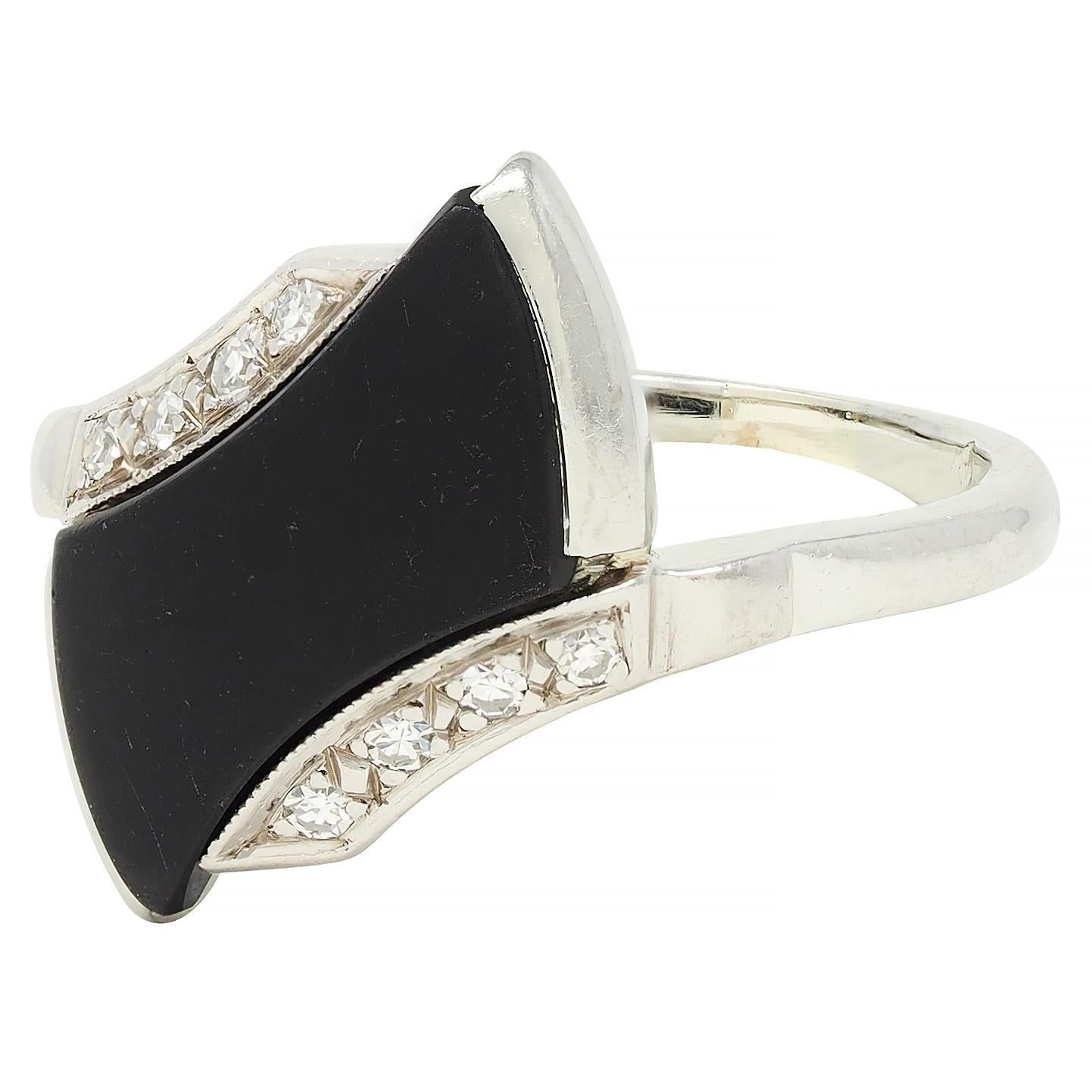 Mid-Century Onyx Diamond 18 Karat White Gold Vintage Bypass Ring For Sale 2