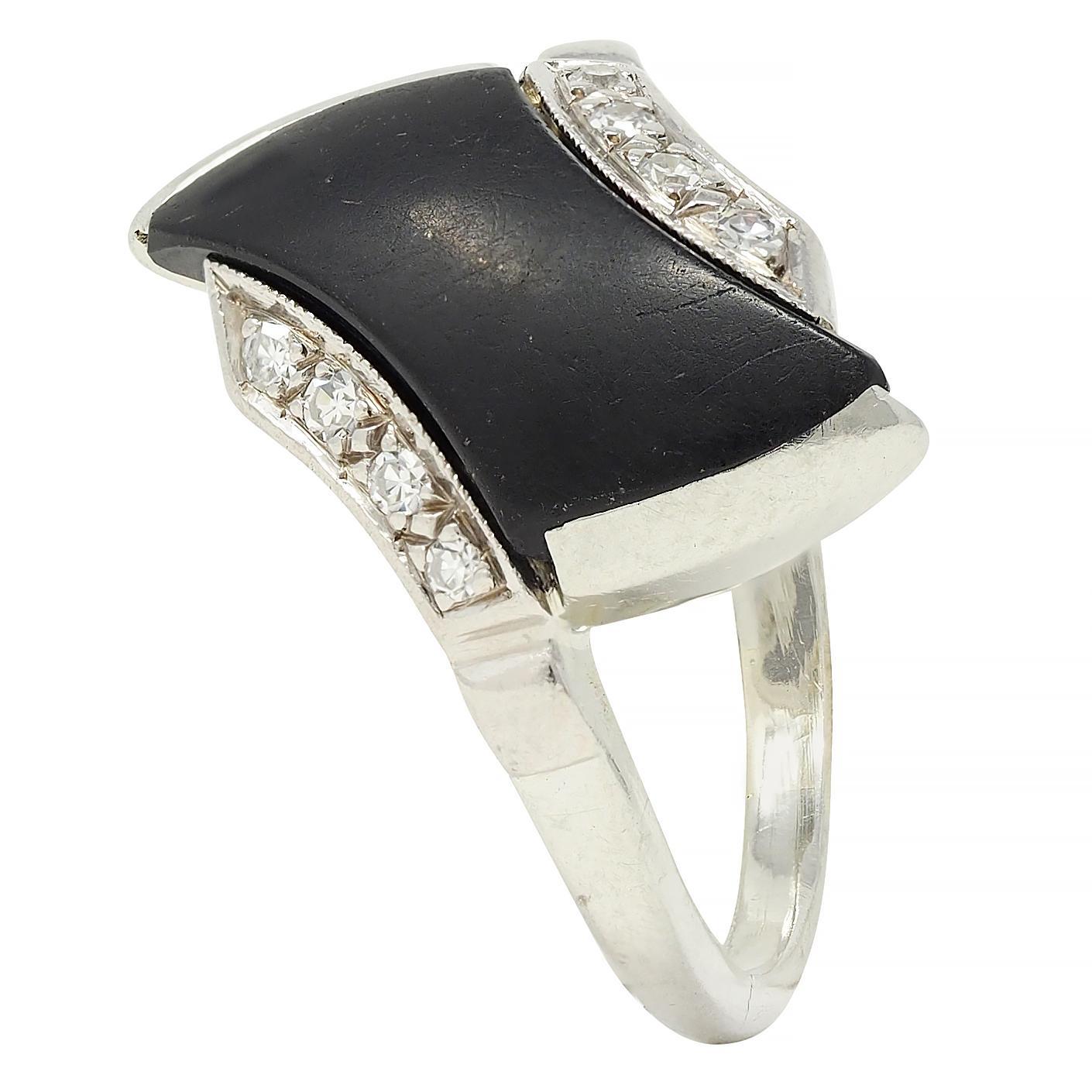 Mid-Century Onyx Diamond 18 Karat White Gold Vintage Bypass Ring For Sale 3