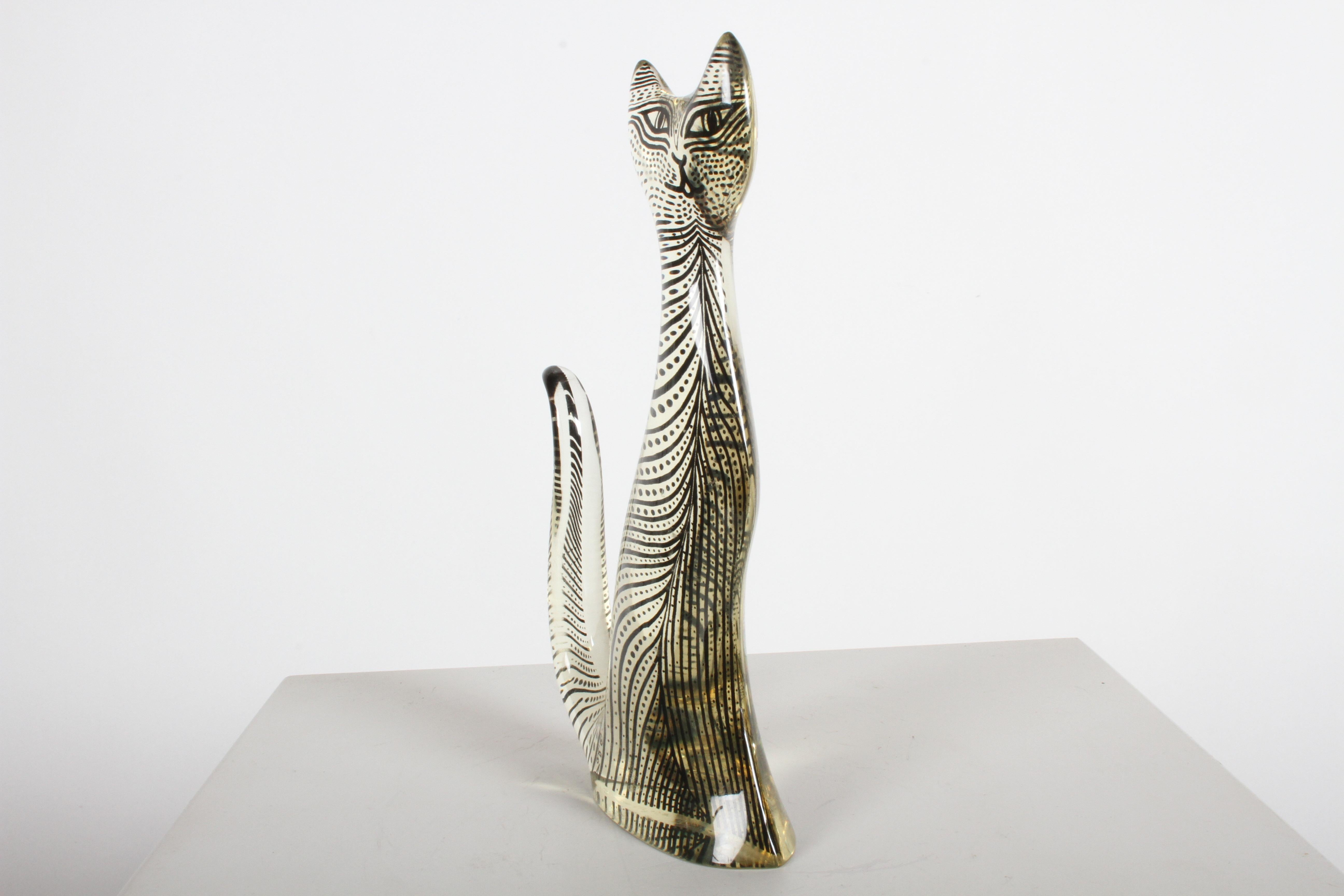 Mid-Century Op-Art Lucite Cat Sculpture by Artist Abraham Palatnik In Good Condition In St. Louis, MO