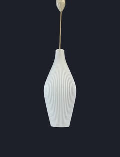 Lámpara colgante de cristal opalino de mediados de siglo "Granada" de Gangkofner para Peill & Putzler