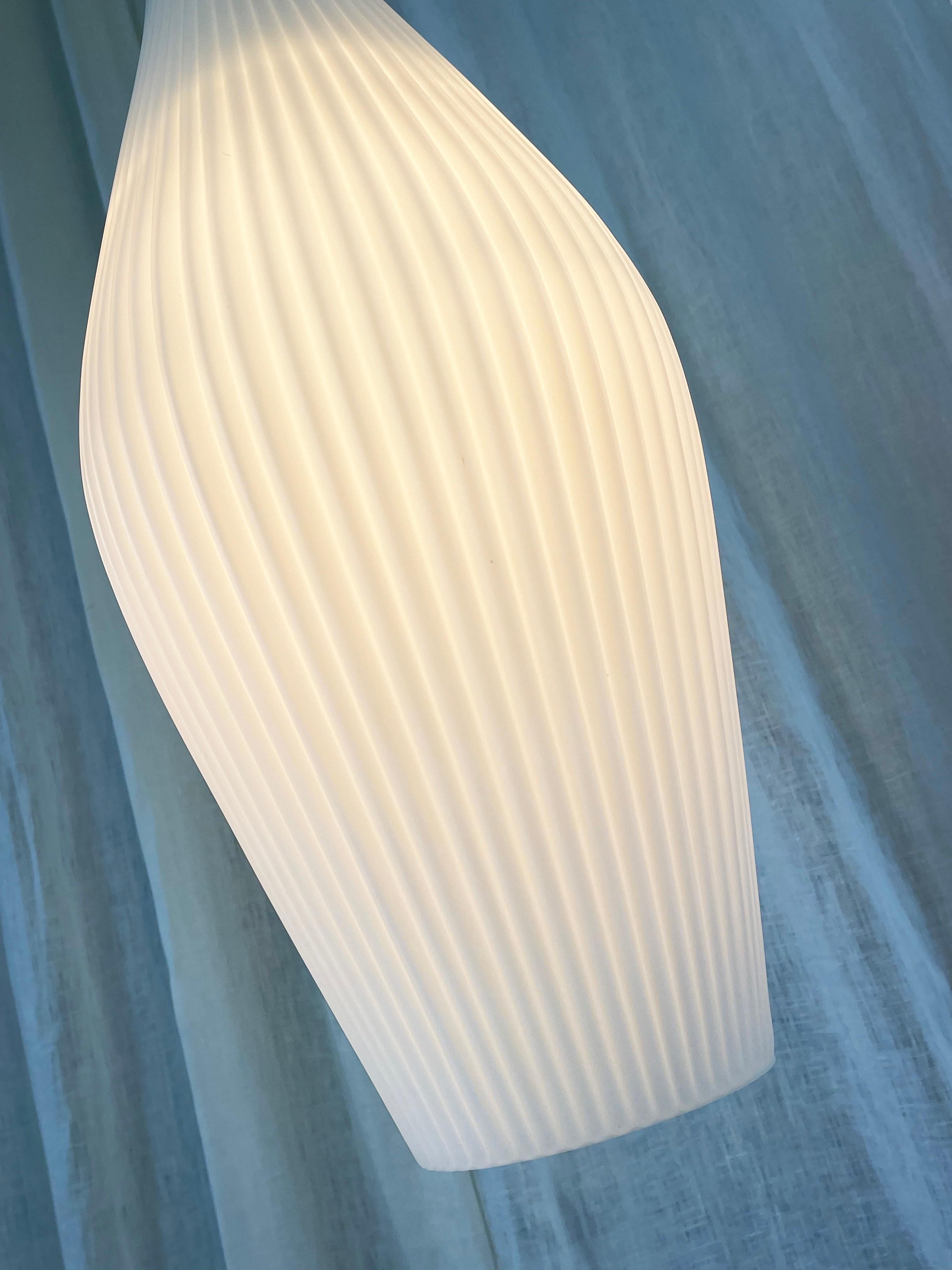 Mid Century Opal Glass Pendant Lamp 'Granada' by Gangkofner for Peill & Putzler In Good Condition For Sale In Andernach, DE