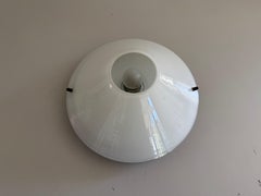 Opalglas-Leuchte aus der Mitte des Jahrhunderts von Lamperti, 1960er Jahre, Italien