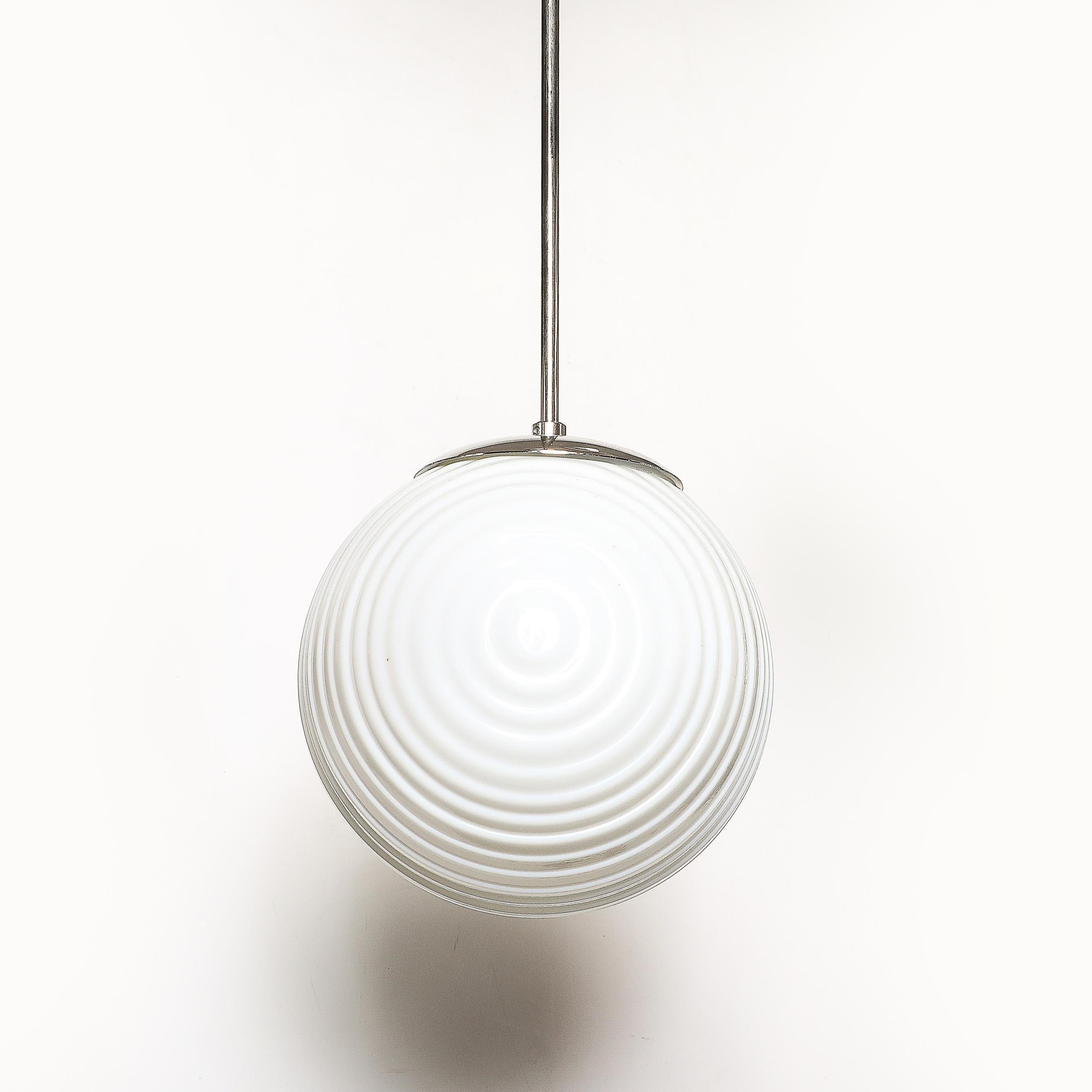 Lampadario a sospensione in vetro opalescente di metà secolo con finiture in nichel in vendita 1