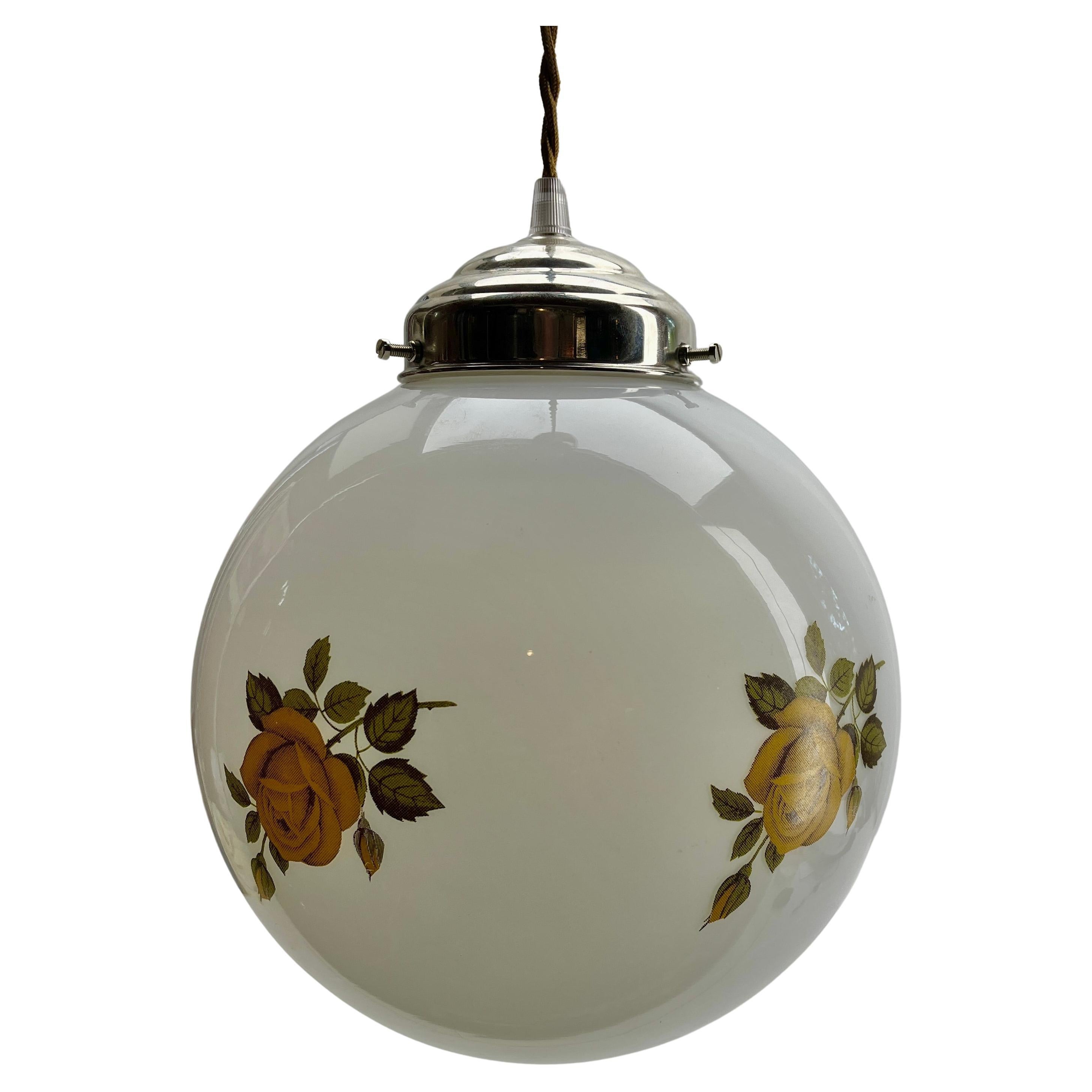 Mid-Century-Deckenleuchte aus Opal, Scailmont-Glasschirm aus Belgien, 1950er Jahre (Moderne der Mitte des Jahrhunderts) im Angebot