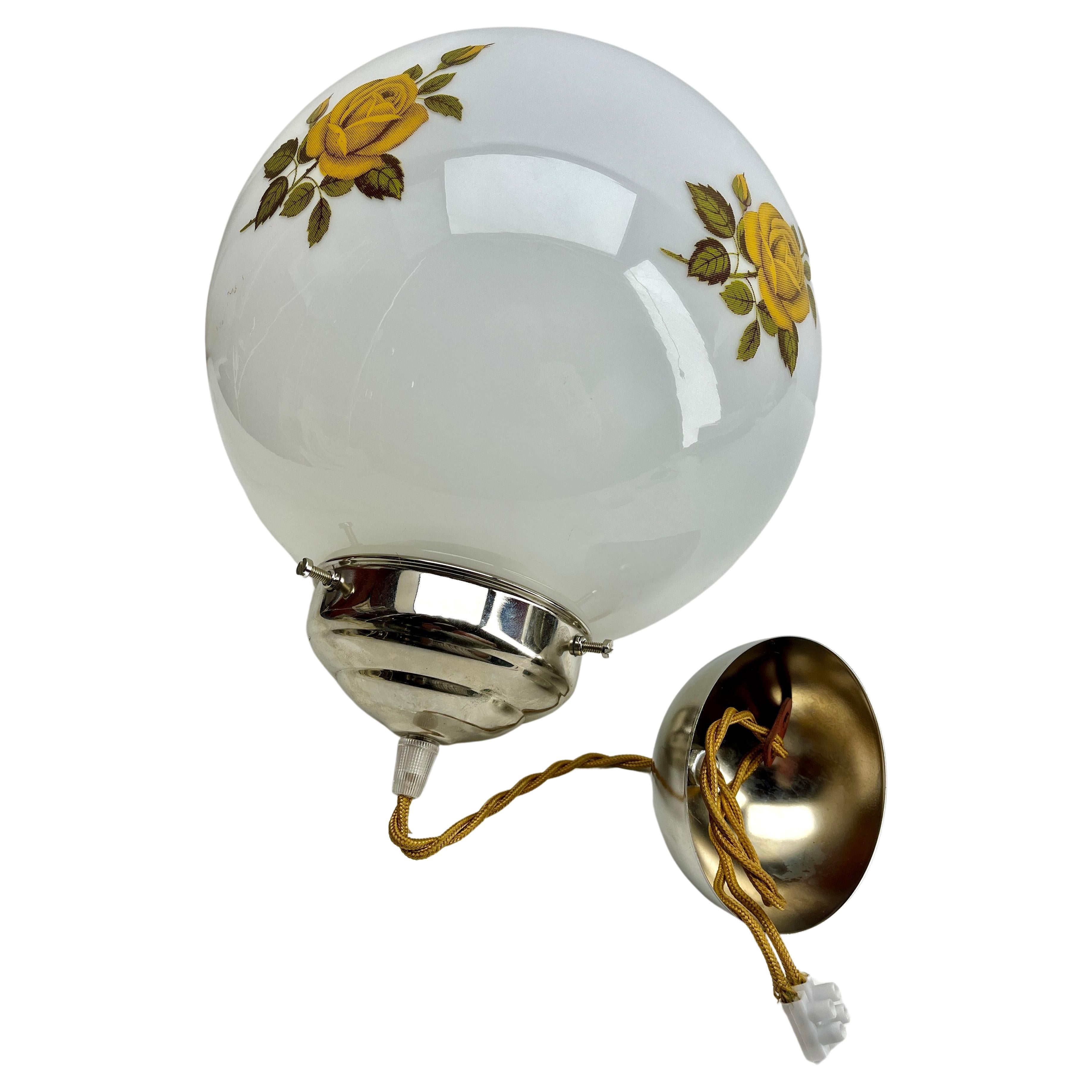 Mid-Century-Deckenleuchte aus Opal, Scailmont-Glasschirm aus Belgien, 1950er Jahre (20. Jahrhundert) im Angebot