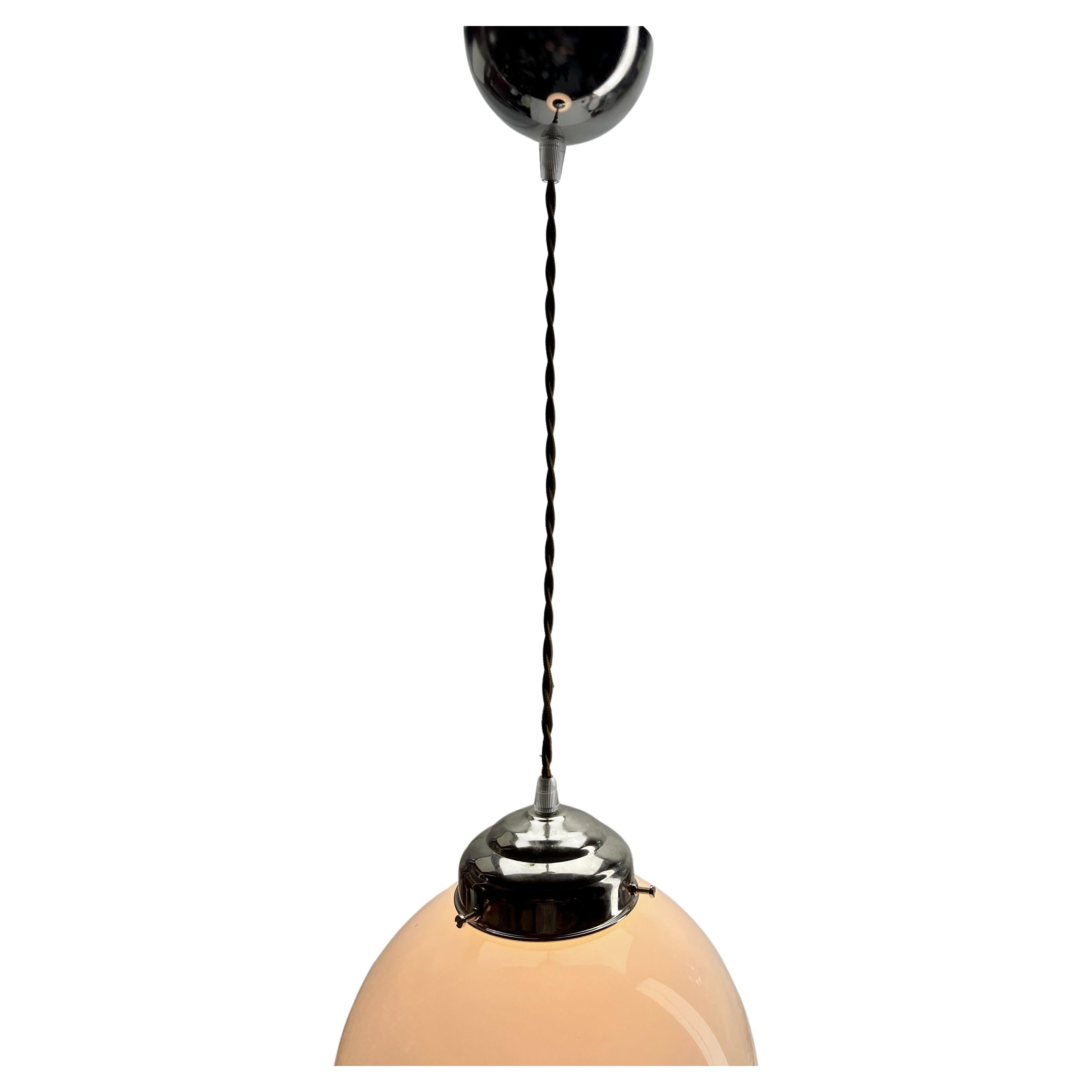Mid-Century-Deckenleuchte aus Opal, Scailmont-Glasschirm aus Belgien, 1950er Jahre (Opalglas) im Angebot