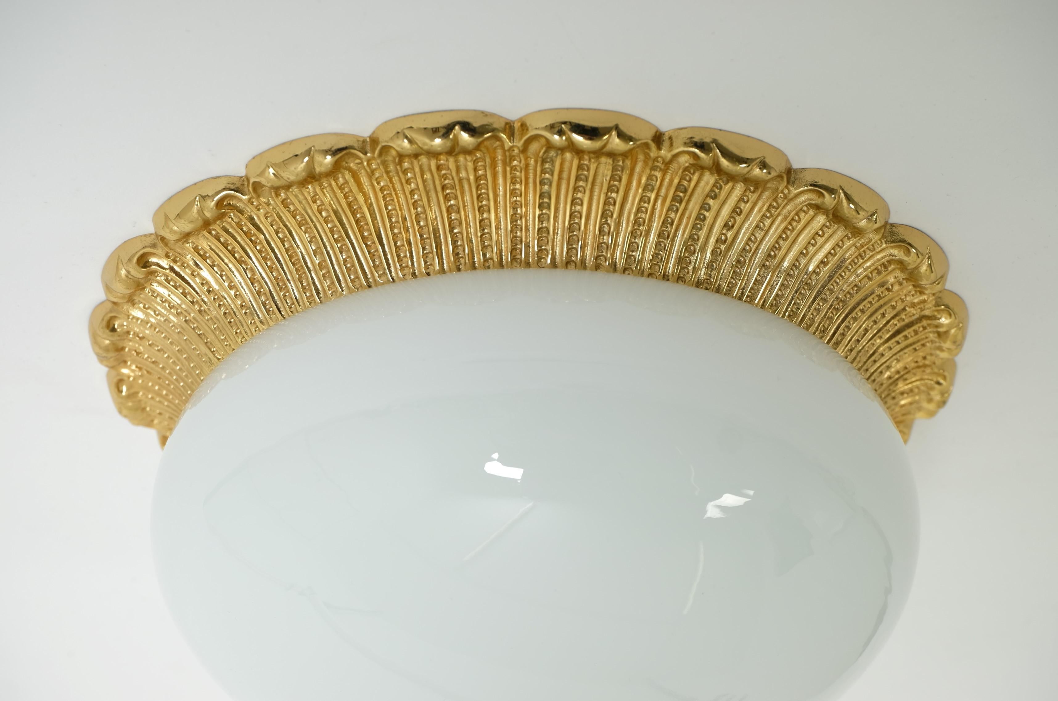Lampe ou applique encastrée en verre opalin du milieu du siècle dernier, Limburg, Allemagne, 1970 en vente 1