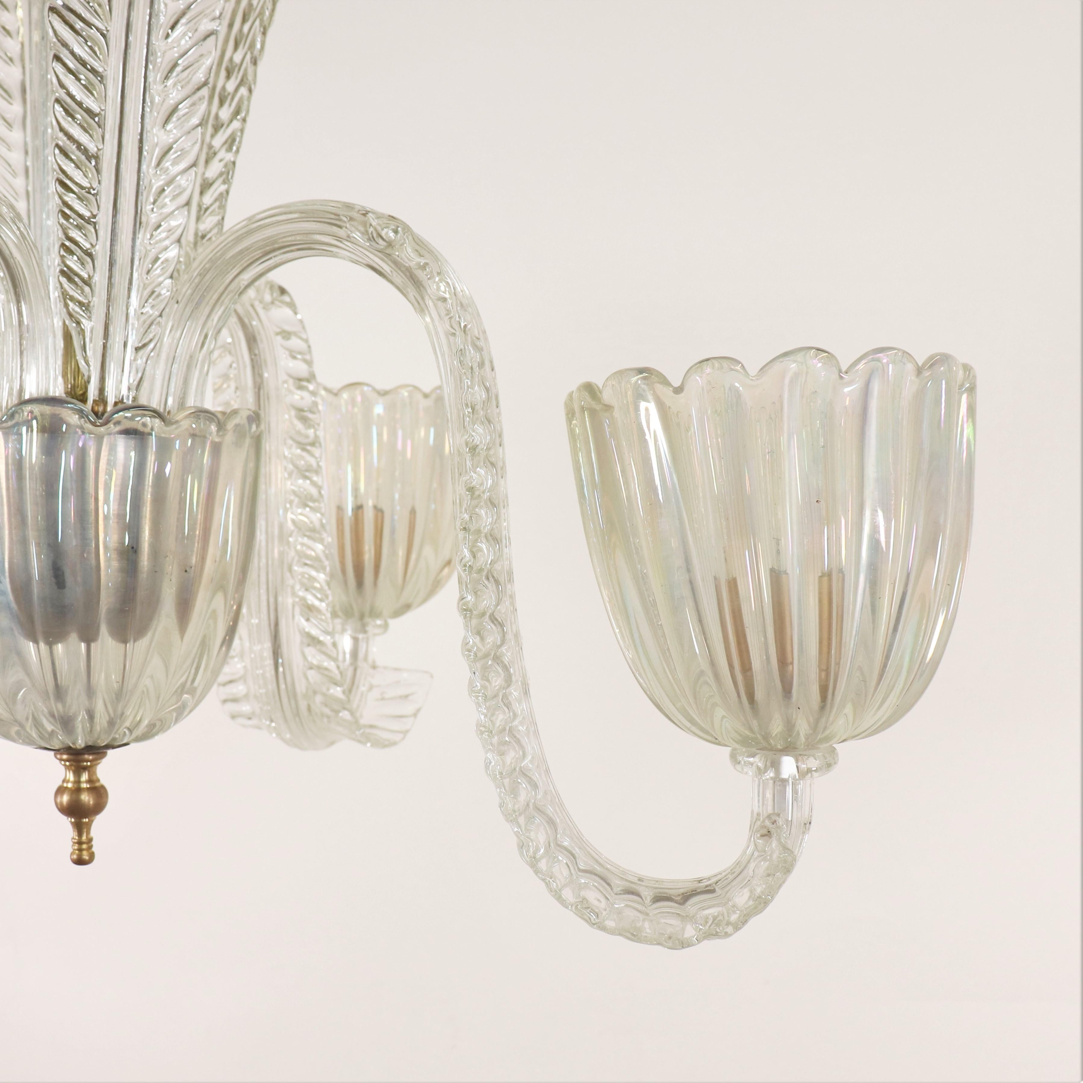 XX secolo Lampadario Opalino a coste di Murano del metà del secolo scorso in vendita