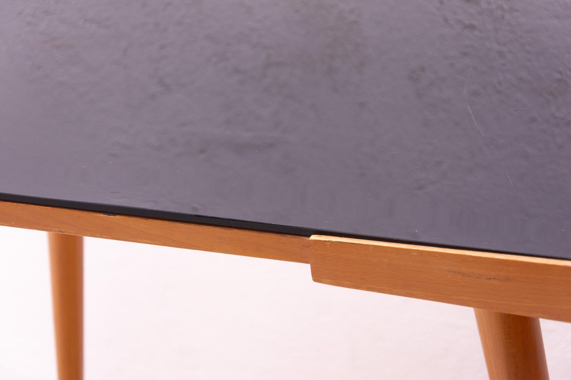 Table basse en verre opaxite du milieu du siècle dernier, années 1960, Tchécoslovaquie en vente 1