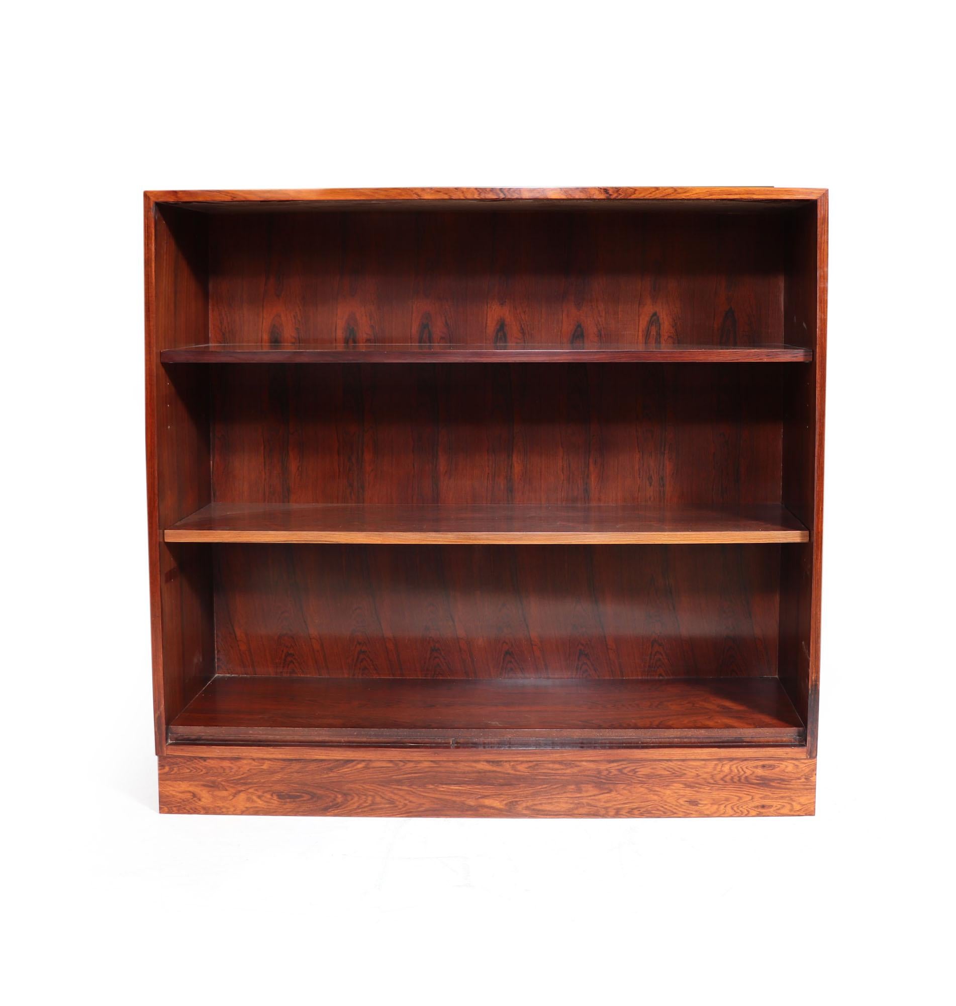 Mid Century Open Bookcase by Gordon Russell For Sale 3