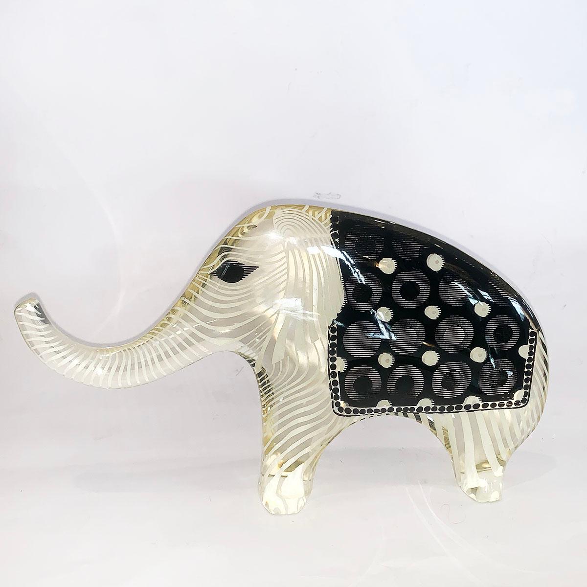 Midcentury Optic Lucite Elephant by Abraham Palatnik In Excellent Condition For Sale In Daylesford, Victoria