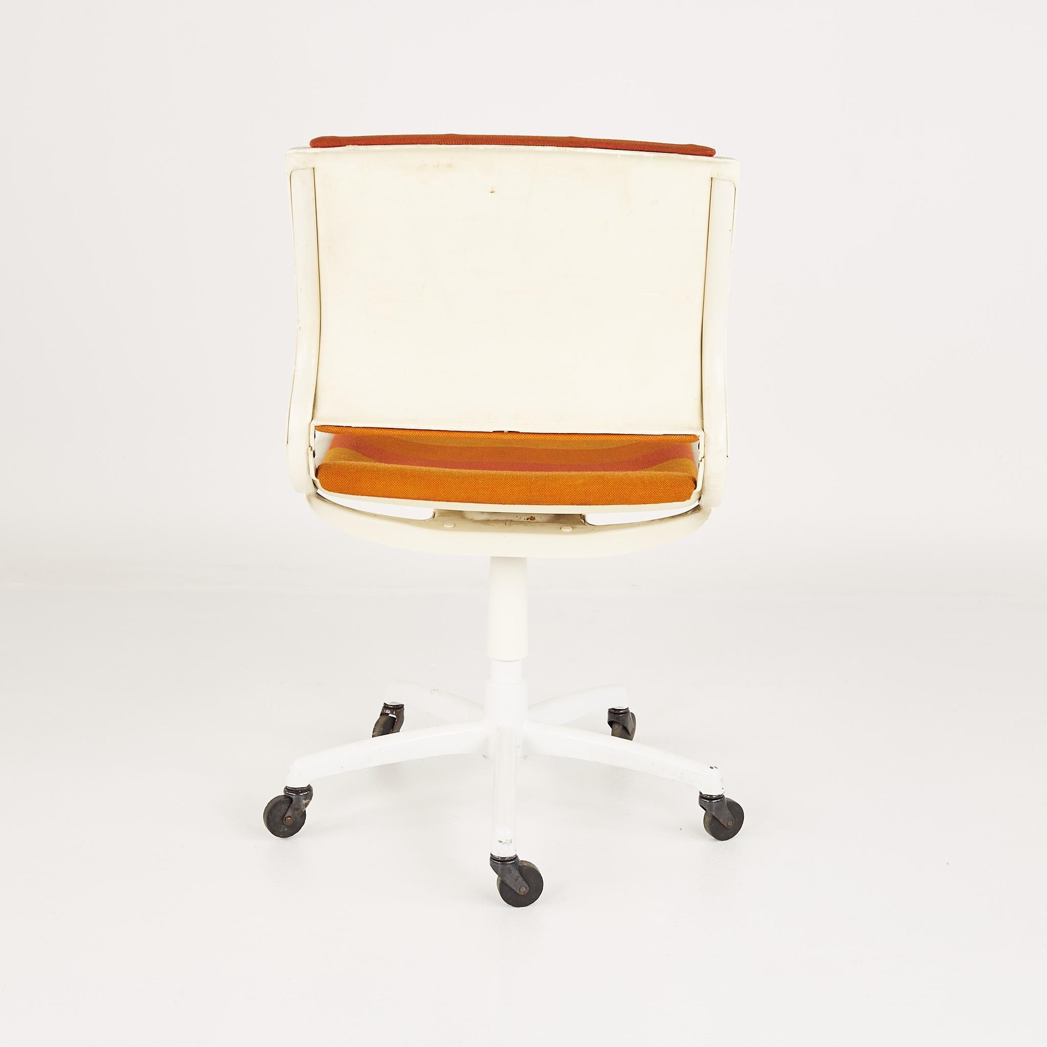 Mid Century Orange and White Desk Chair In Good Condition In Countryside, IL