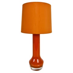 Mid-Century-Tischlampe aus orangefarbenem Glas mit Stoffschirm, 1960er Jahre
