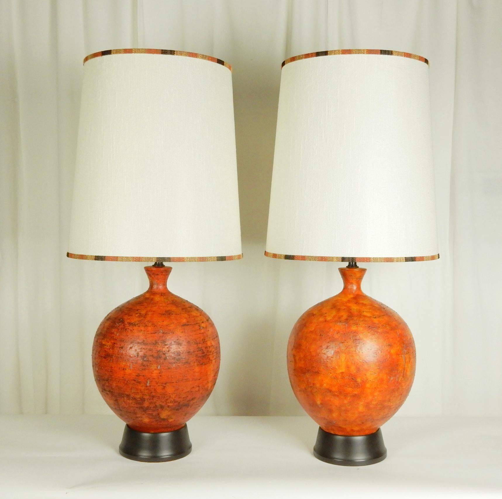 Mid Century Orange Iron Oxide Glaze Ceramic Orb Lamps by Feldman & Co. In Good Condition In Las Vegas, NV