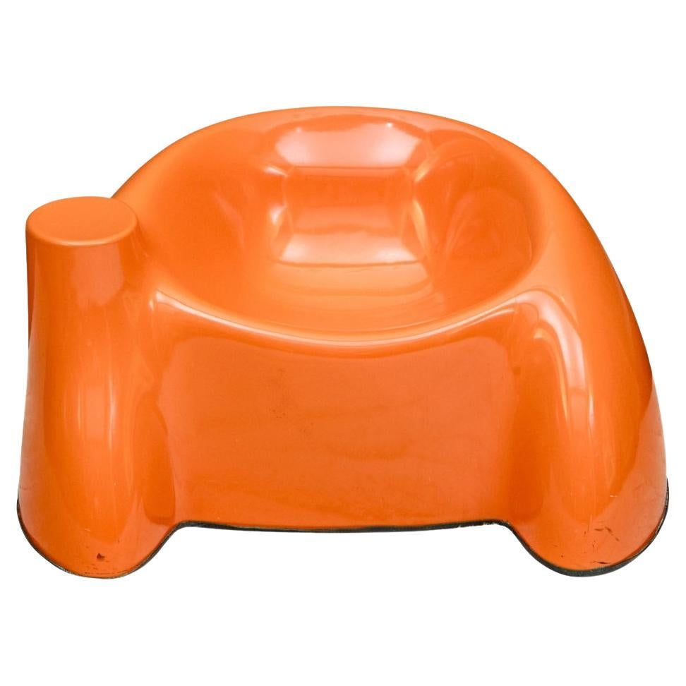 Silla "Castillo" de fibra de vidrio moldeada naranja de mediados de siglo en venta