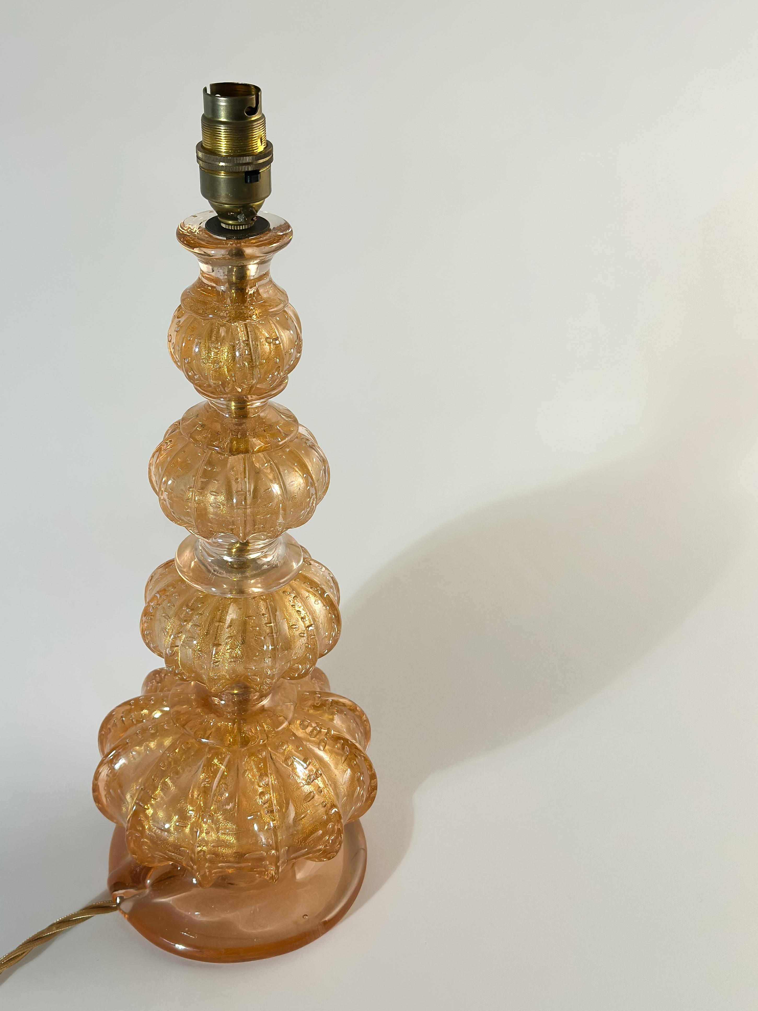 Mid-Century moderno Lampada da tavolo in vetro di Murano con bullicante d'oro, Barovier&Toso, Italia, anni '50 in vendita