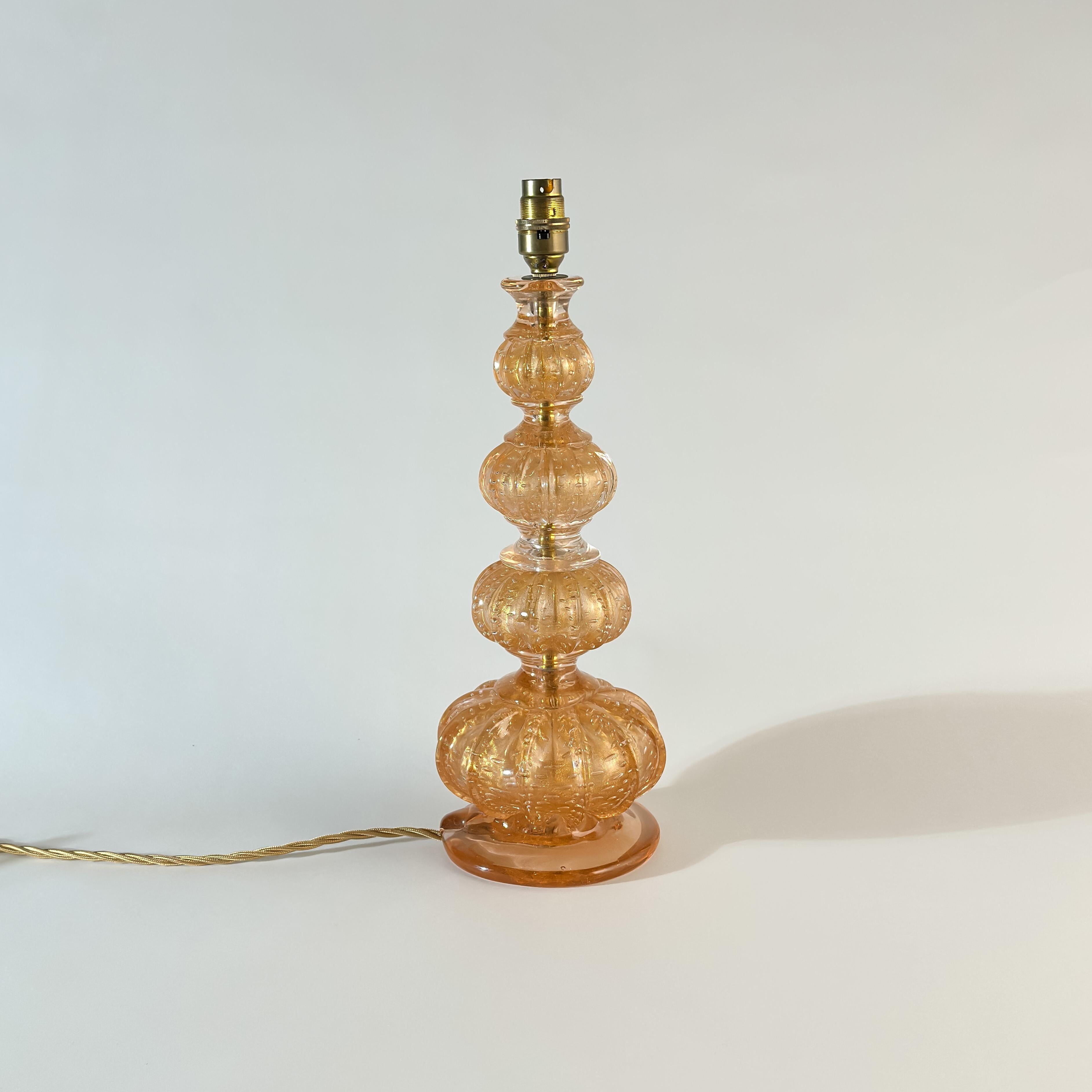 Lampada da tavolo in vetro di Murano con bullicante d'oro, Barovier&Toso, Italia, anni '50 in vendita 1