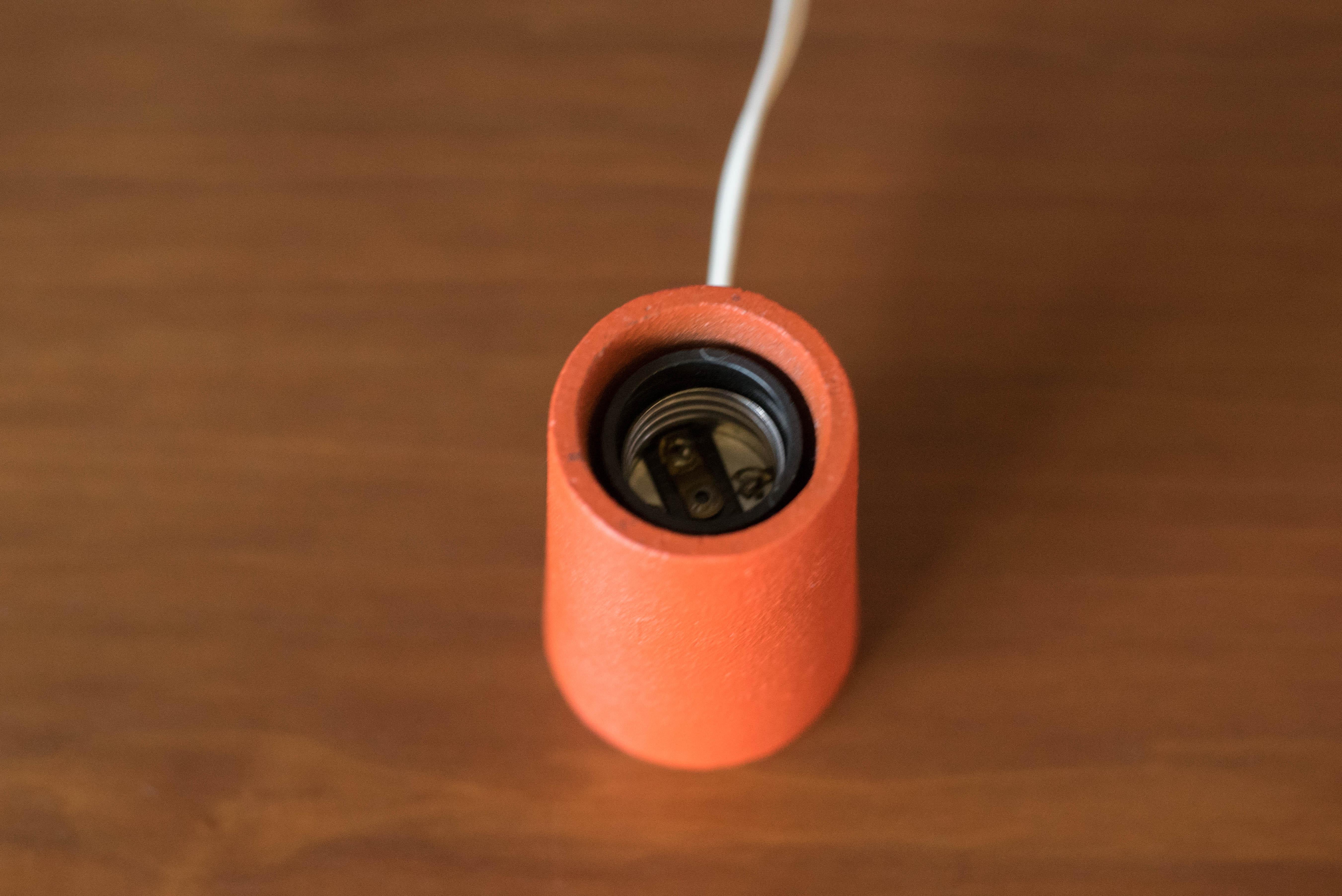 Mid Century Orange Pop Art Pickup Lite Table Lamp by Bill Curry for Design Line In Good Condition In San Jose, CA