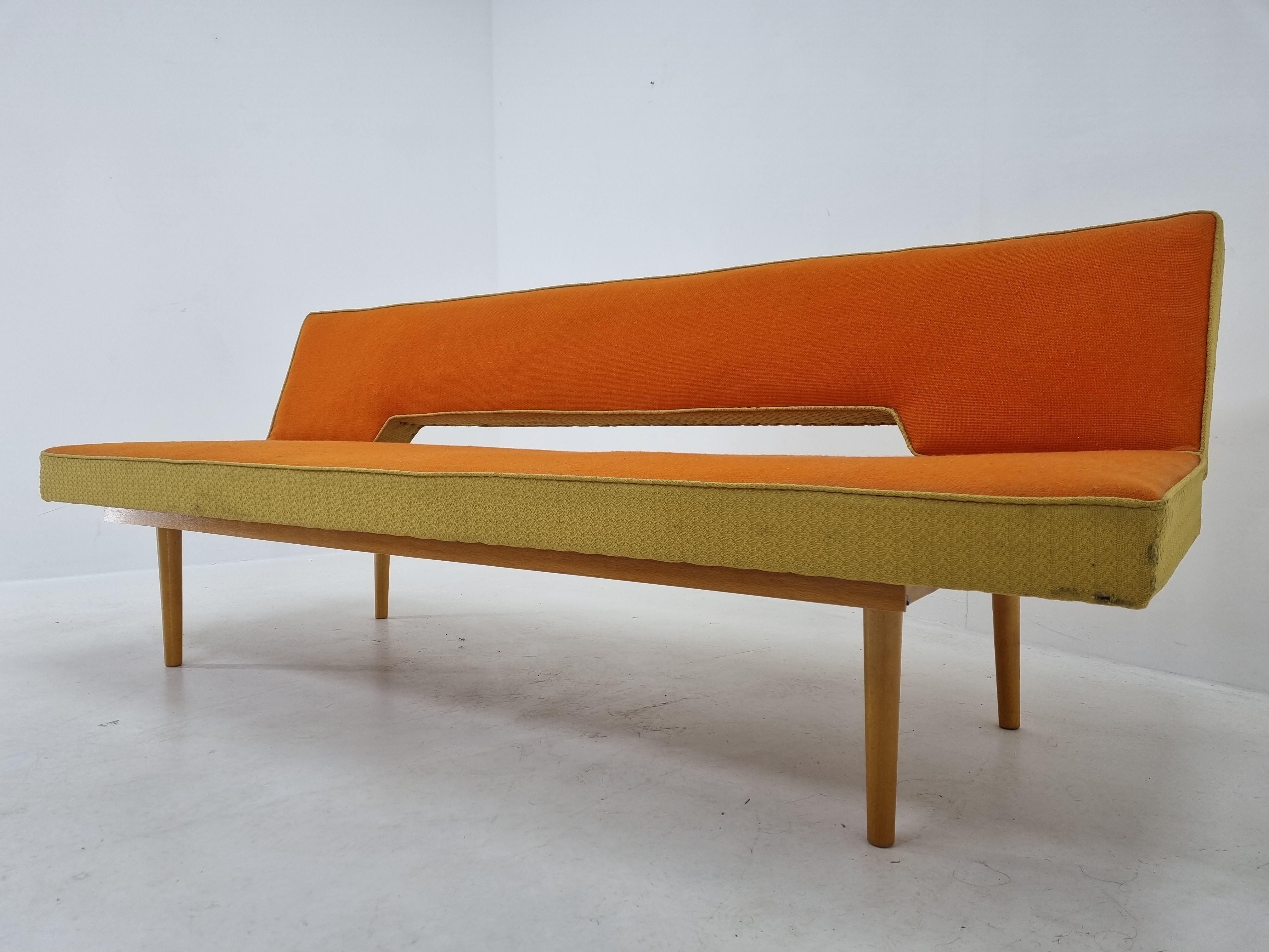 Mid Century Orange Sofa or Daybed Miroslav Navratil, Interier Praha, 1960s 7