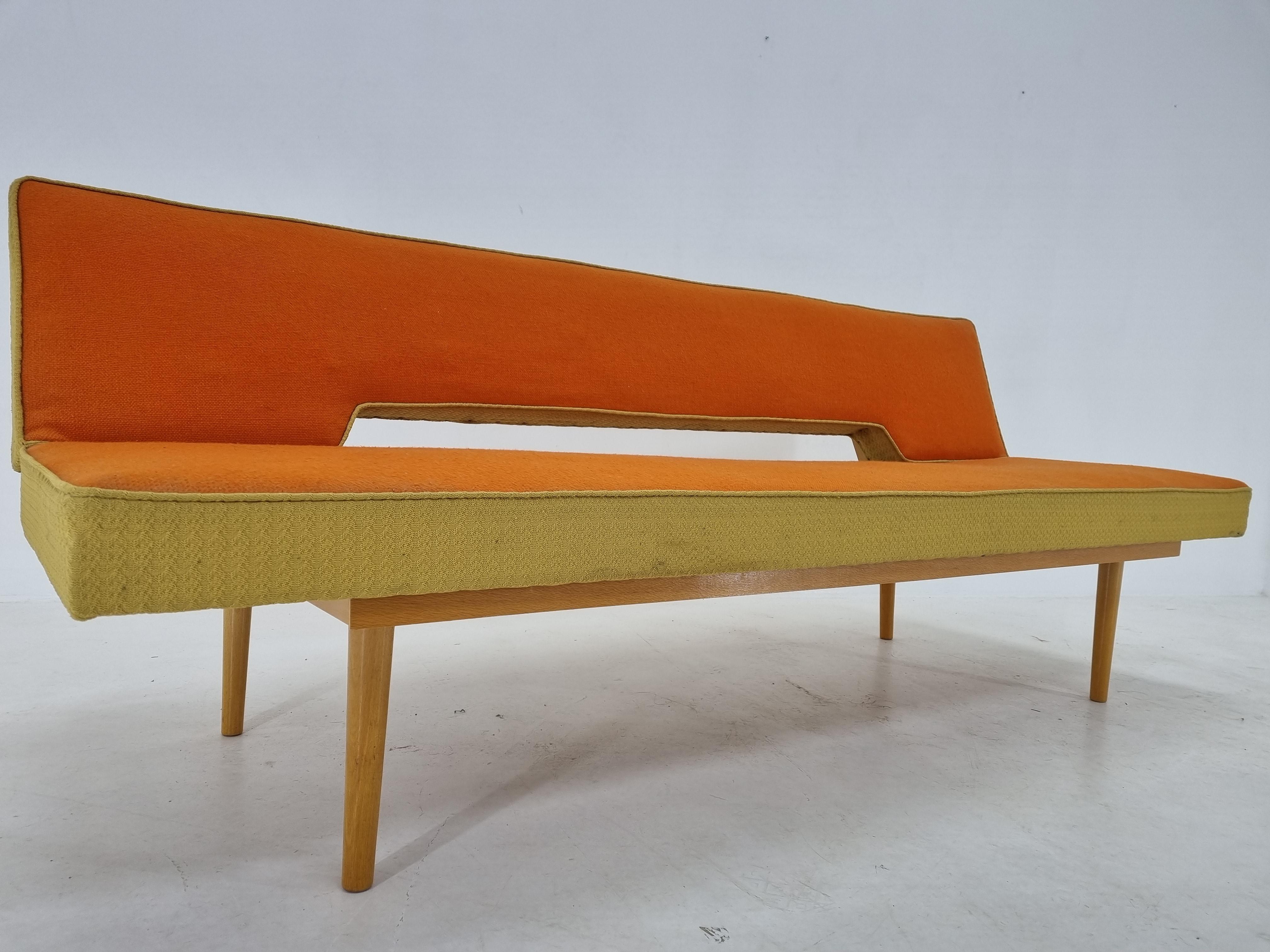 Mid Century Orange Sofa or Daybed Miroslav Navratil, Interier Praha, 1960s 8