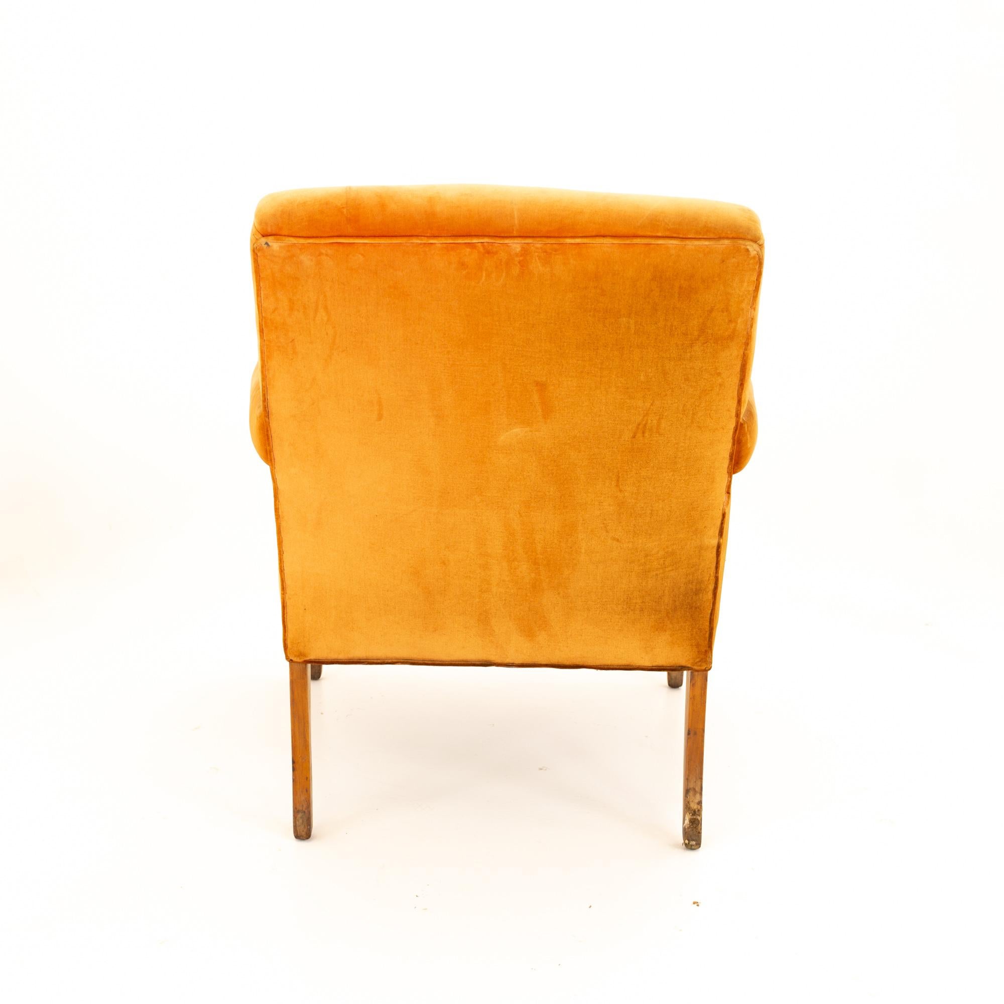 Mid Century Orange Samt Lounge Stuhl im Zustand „Gut“ im Angebot in Countryside, IL