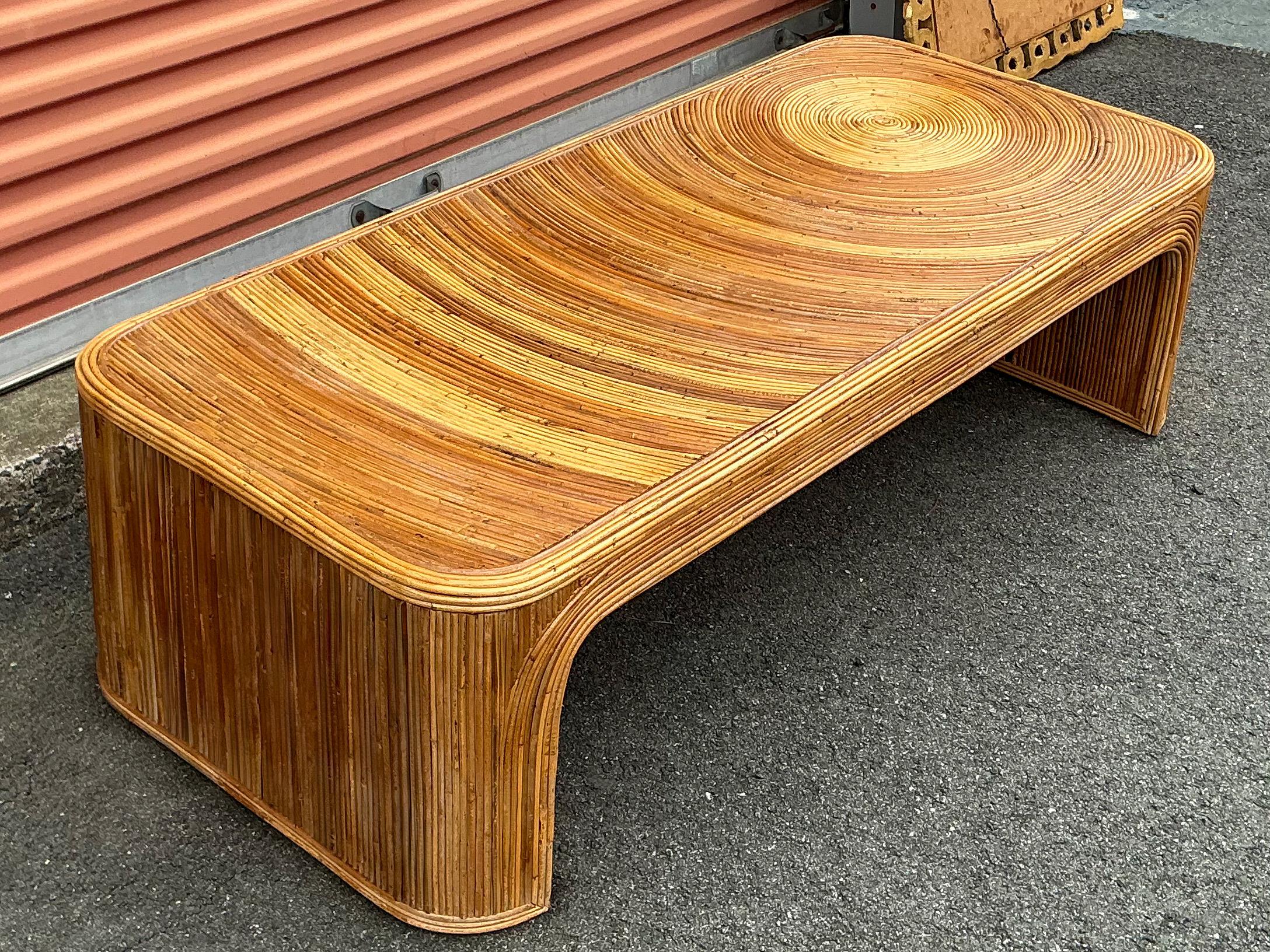 Moderner organischer Bleistift-Bambus-Couchtisch aus der Mitte des Jahrhunderts (Organische Moderne) im Angebot