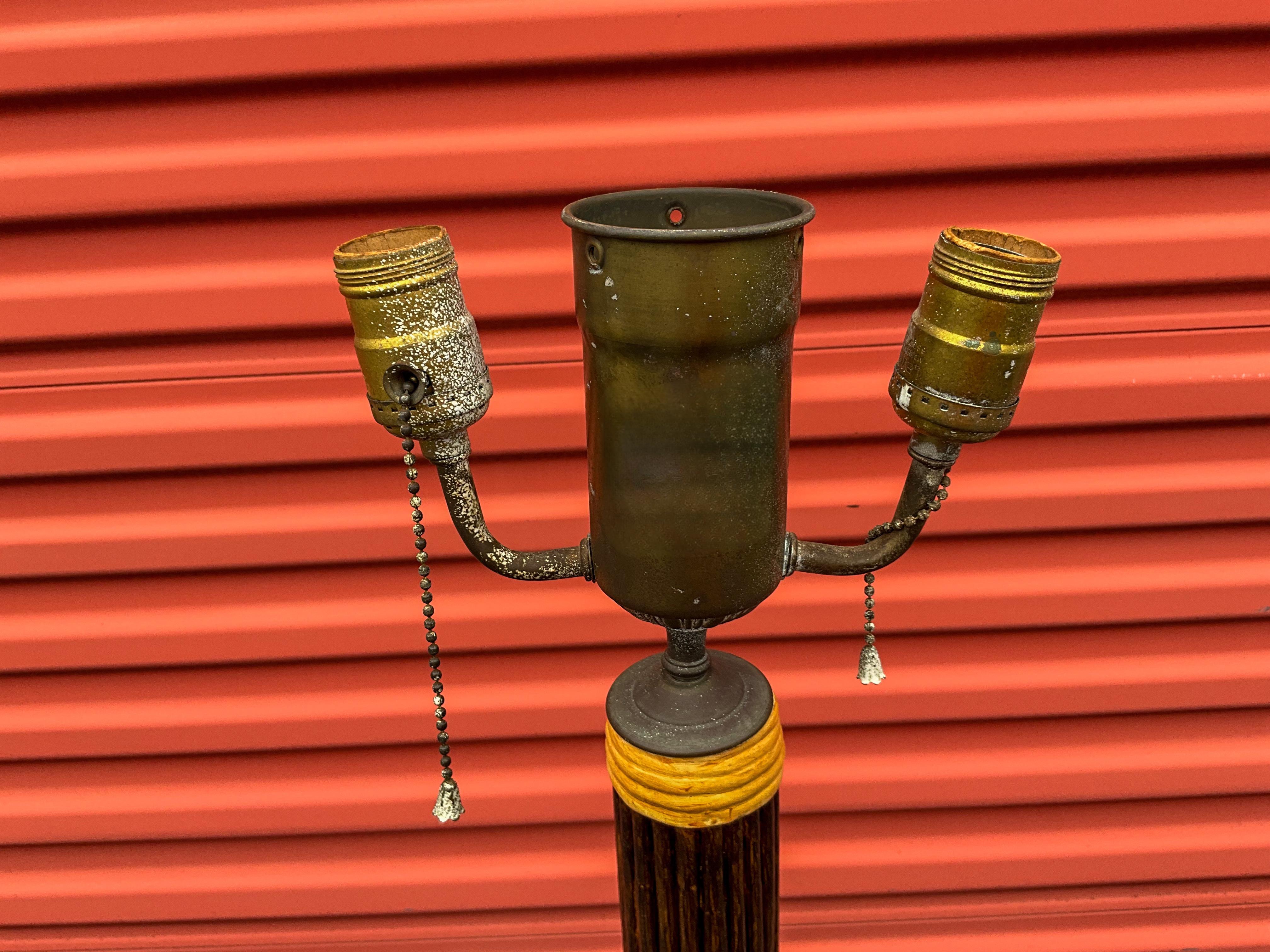Americano Lampada da terra/tavolo in bambù a matita moderna e organica di metà secolo - 2 disponibili in vendita