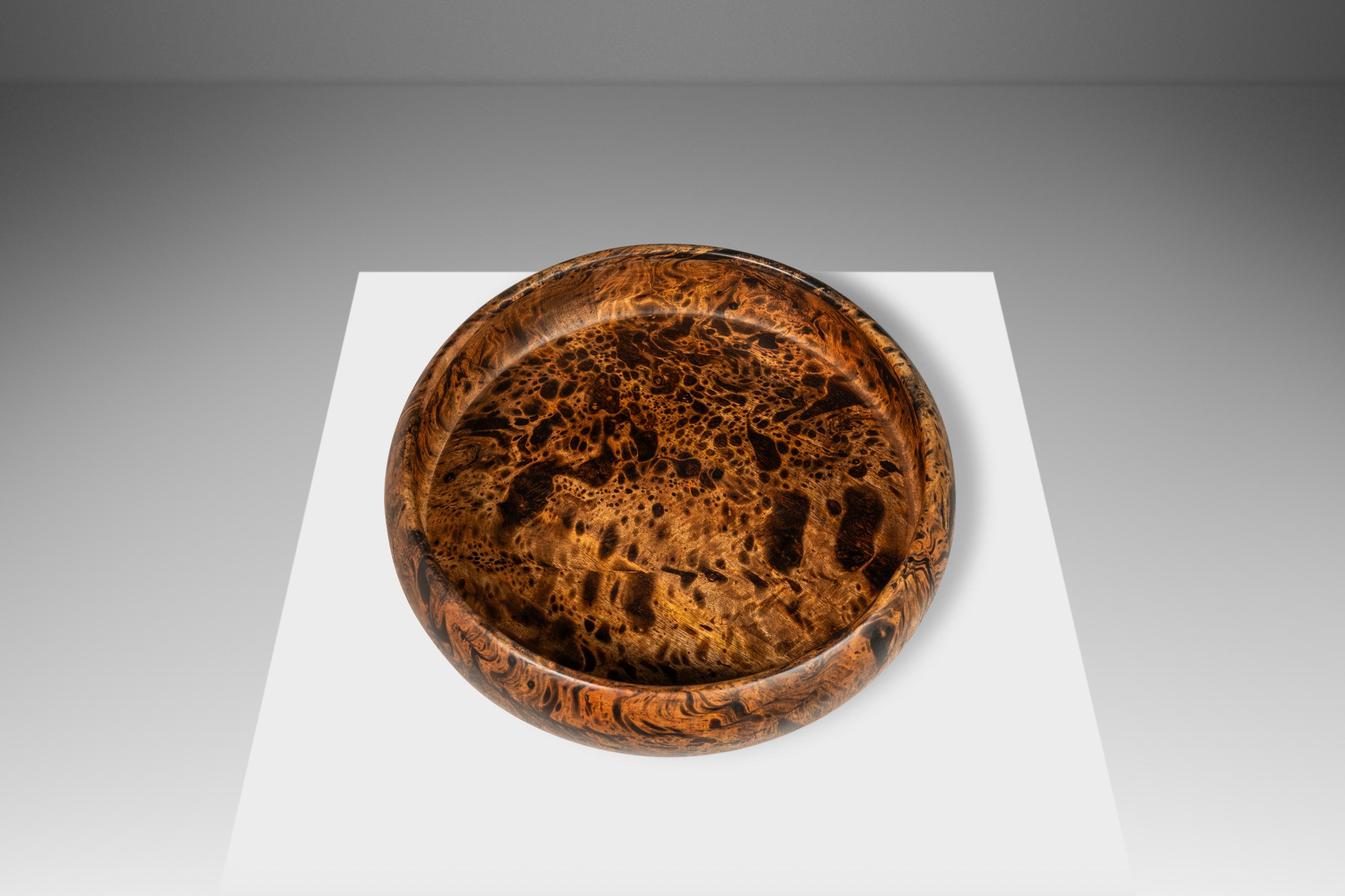 Turned Mid-Century Organic Modern Serving Bowl Carved from Mango Wood, USA, c. 1960's