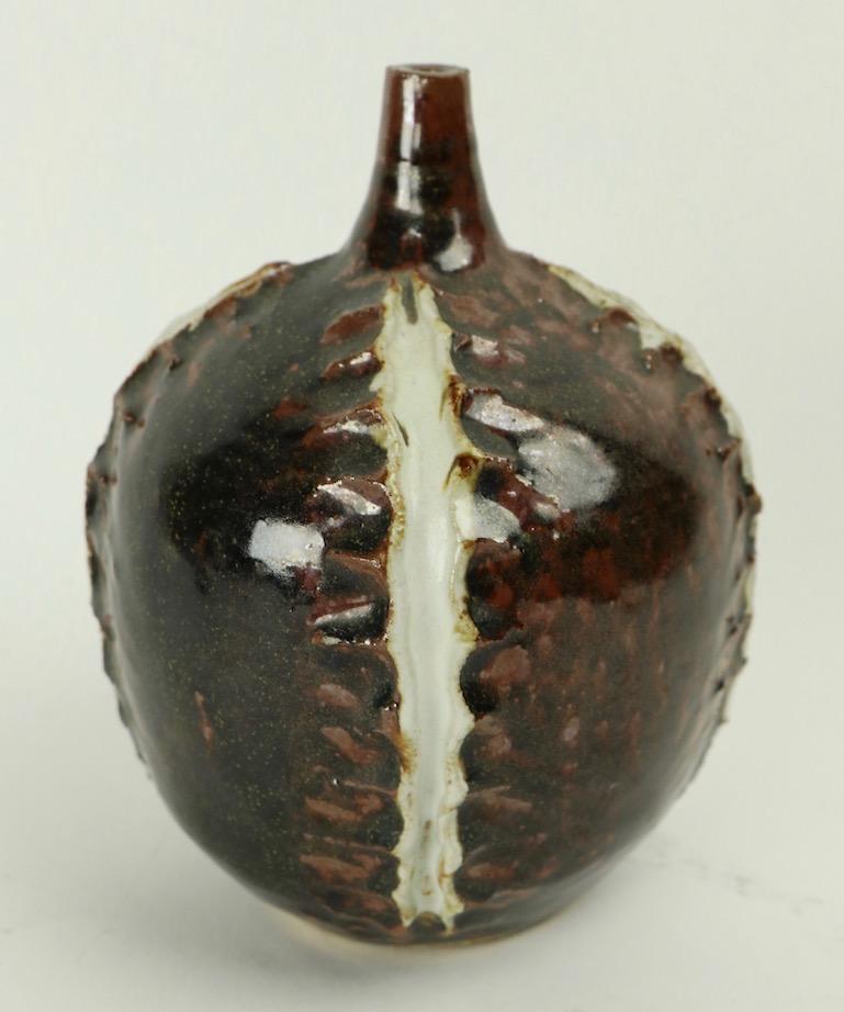 Mid Century Organic Modernist Studio Art Pottery Vase In Excellent Condition For Sale In New York, NY