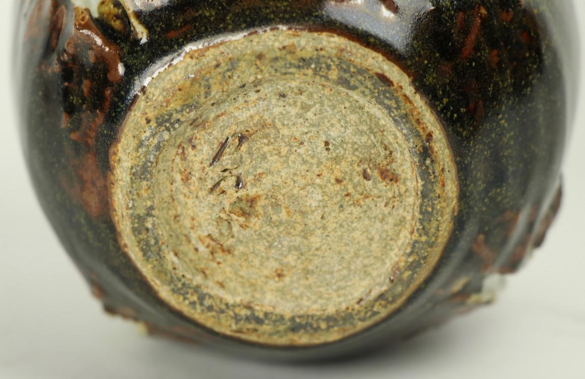 Vaso di ceramica organica modernista di metà secolo dello Studio Pottery in vendita 2