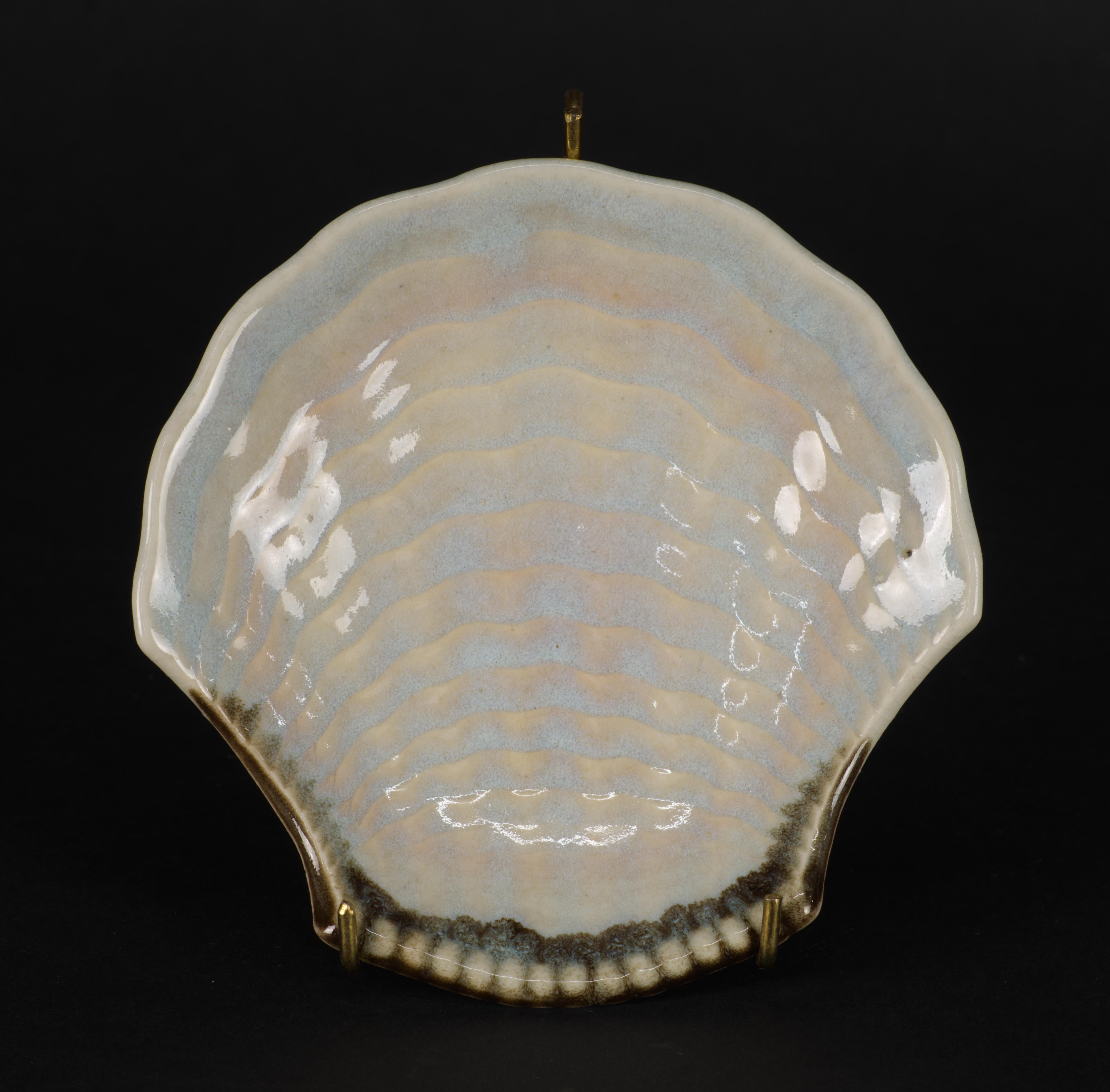 Mid-century Organic Shell Shaped Kleine Schalen Teller, 3er Set (Glasiert) im Angebot