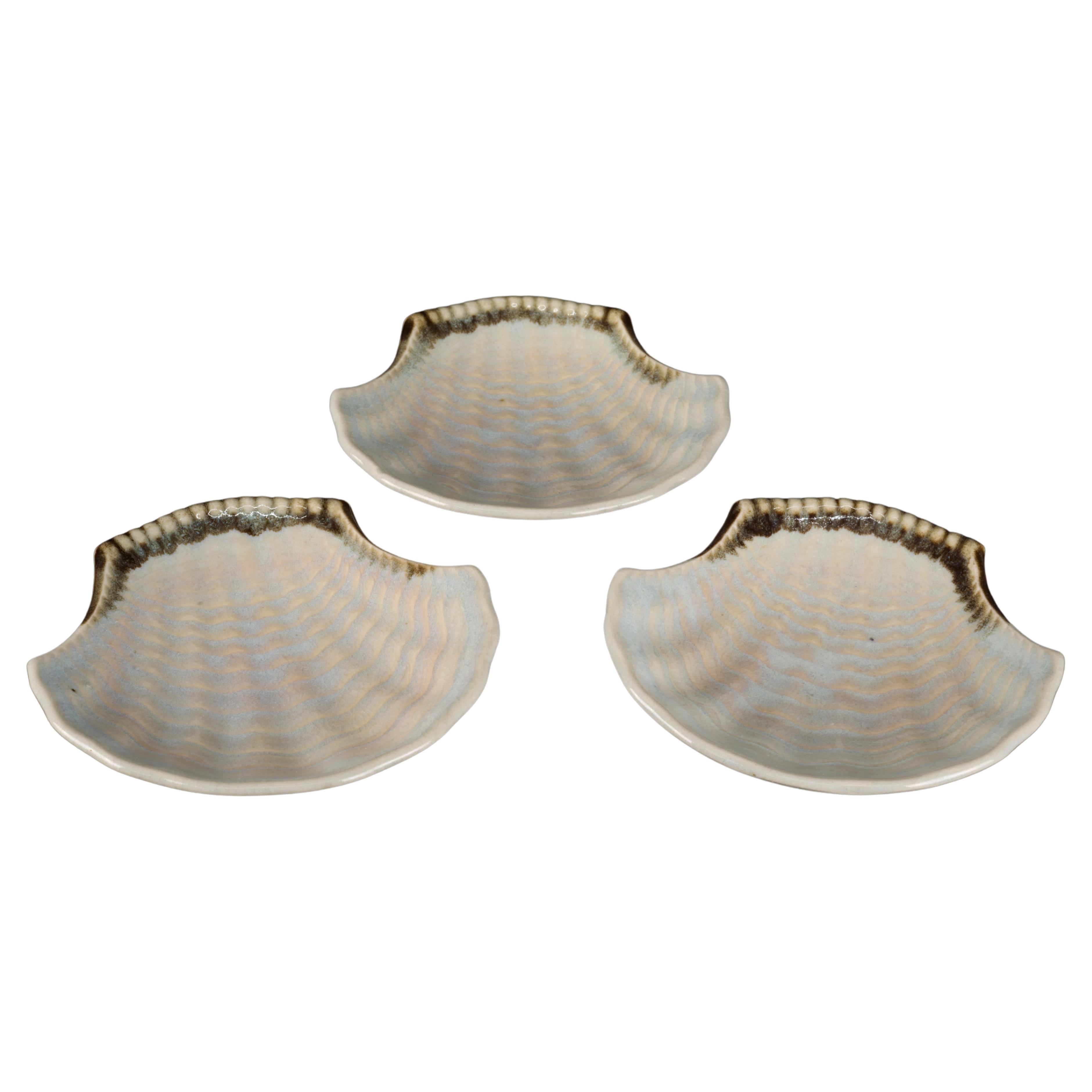 Mid-century Organic Shell Shaped Small Bowls Plates, Set of 3 For Sale