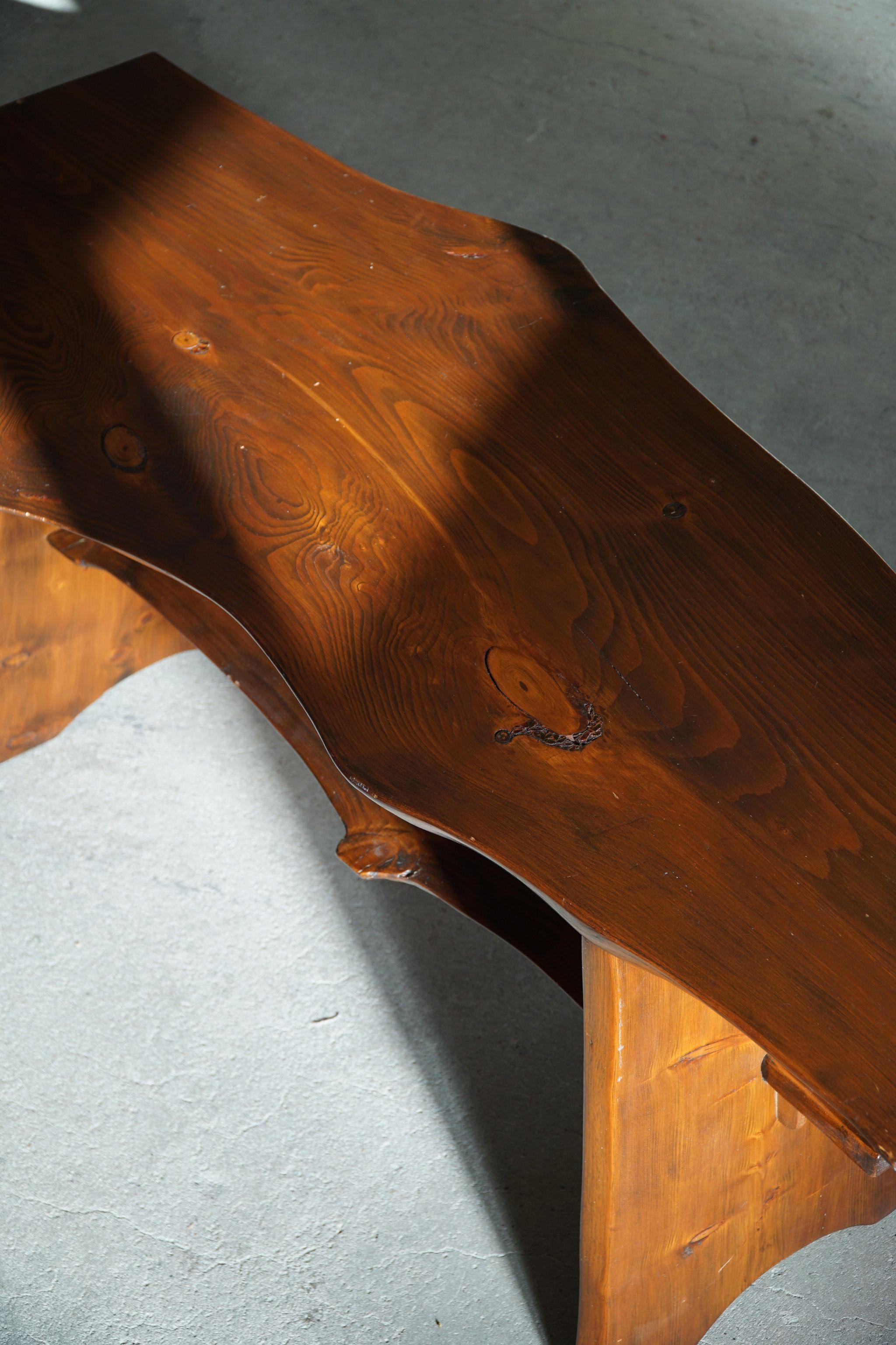Brutalisme Table basse scandinave Wabi Sabi en bois organique du milieu du siècle, fabriquée dans les années 1960 en vente