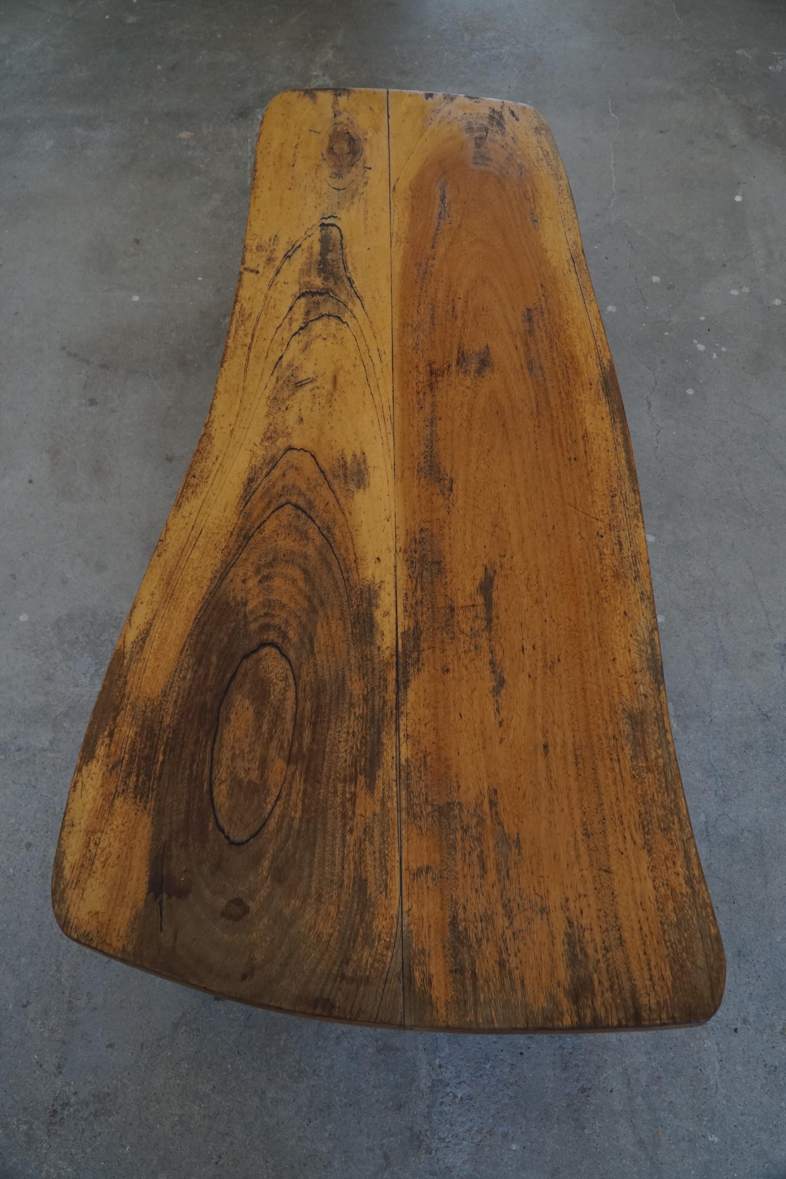 Scandinave Table basse scandinave Wabi Sabi en bois organique du milieu du siècle, fabriquée dans les années 1960 en vente