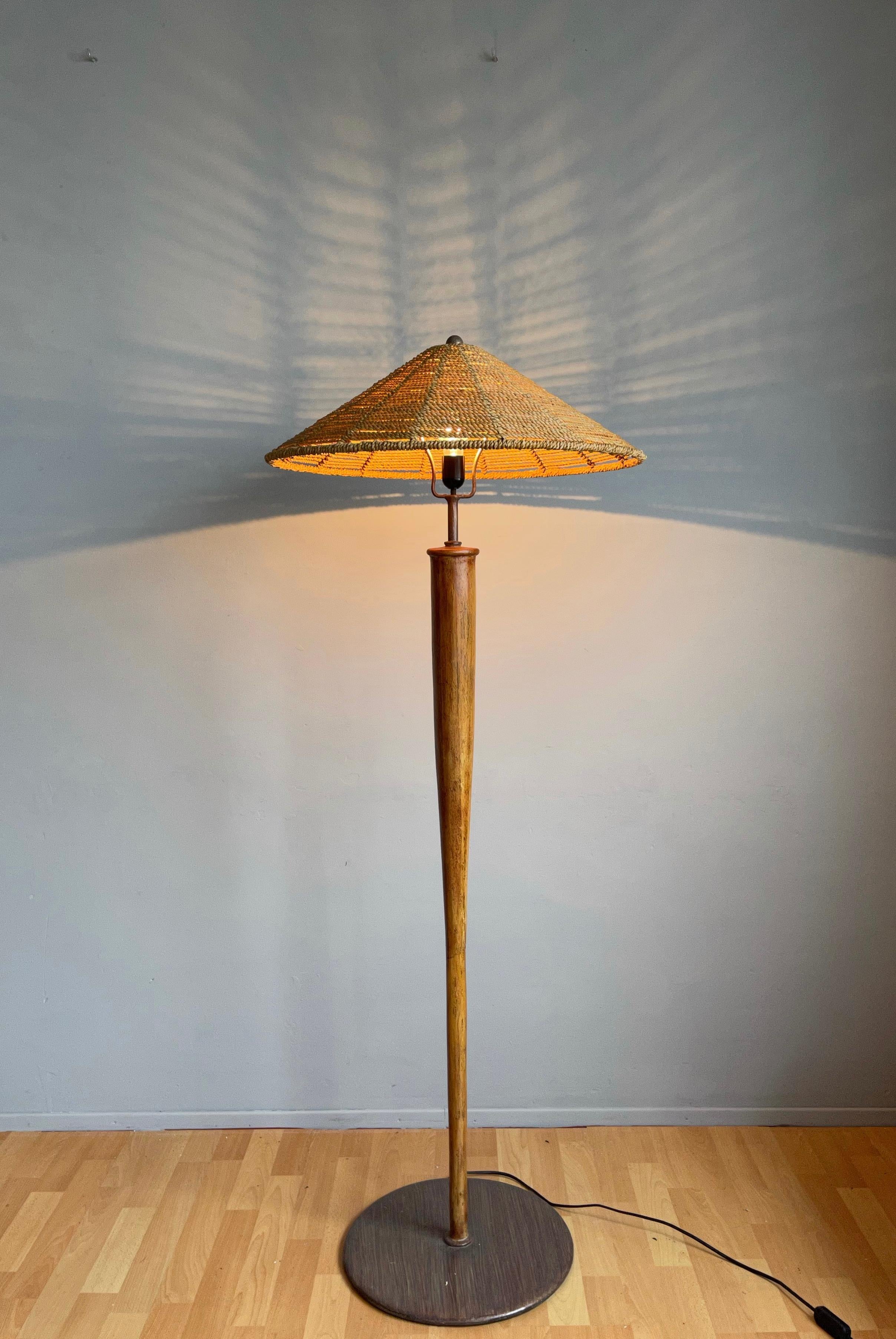 20th Century Mid-Century Oriental Design Bamboo and Metal Floor Lamp with Conical Rope Shade