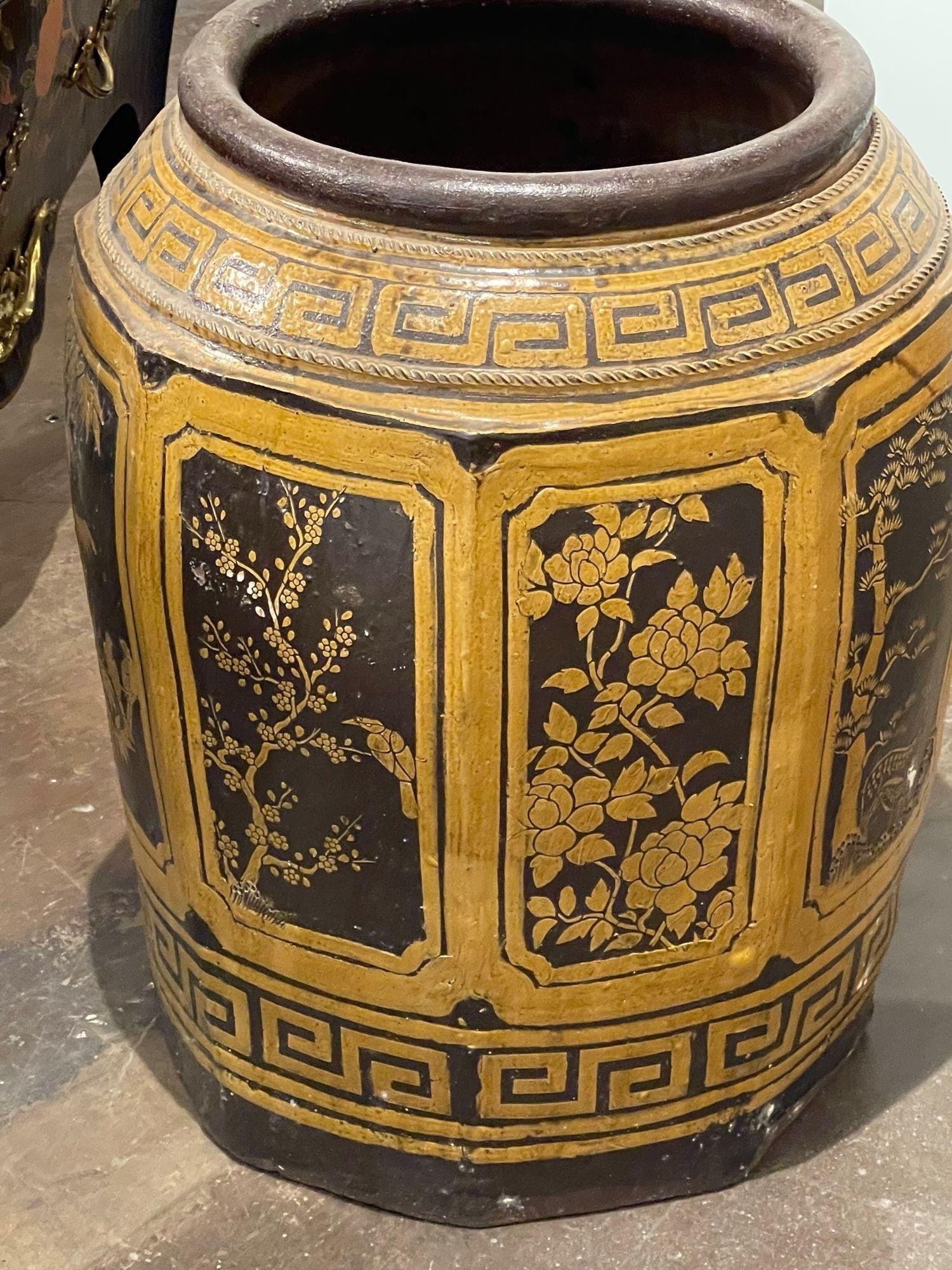 Mid-Century Oriental Glazed Planter with Greek Key Motif In Good Condition In Dallas, TX