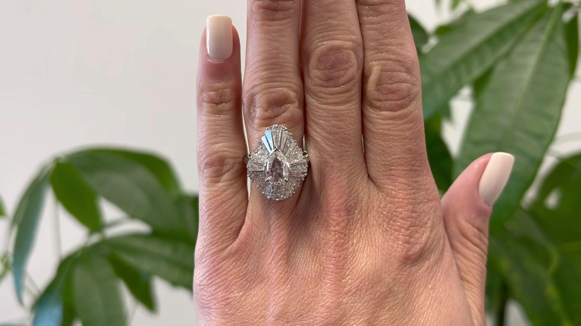 Mid Century Oscar Heyman Bros GIA 1.01 Pear Cut Diamond Platinum Ballerina Ring In Good Condition In Beverly Hills, CA