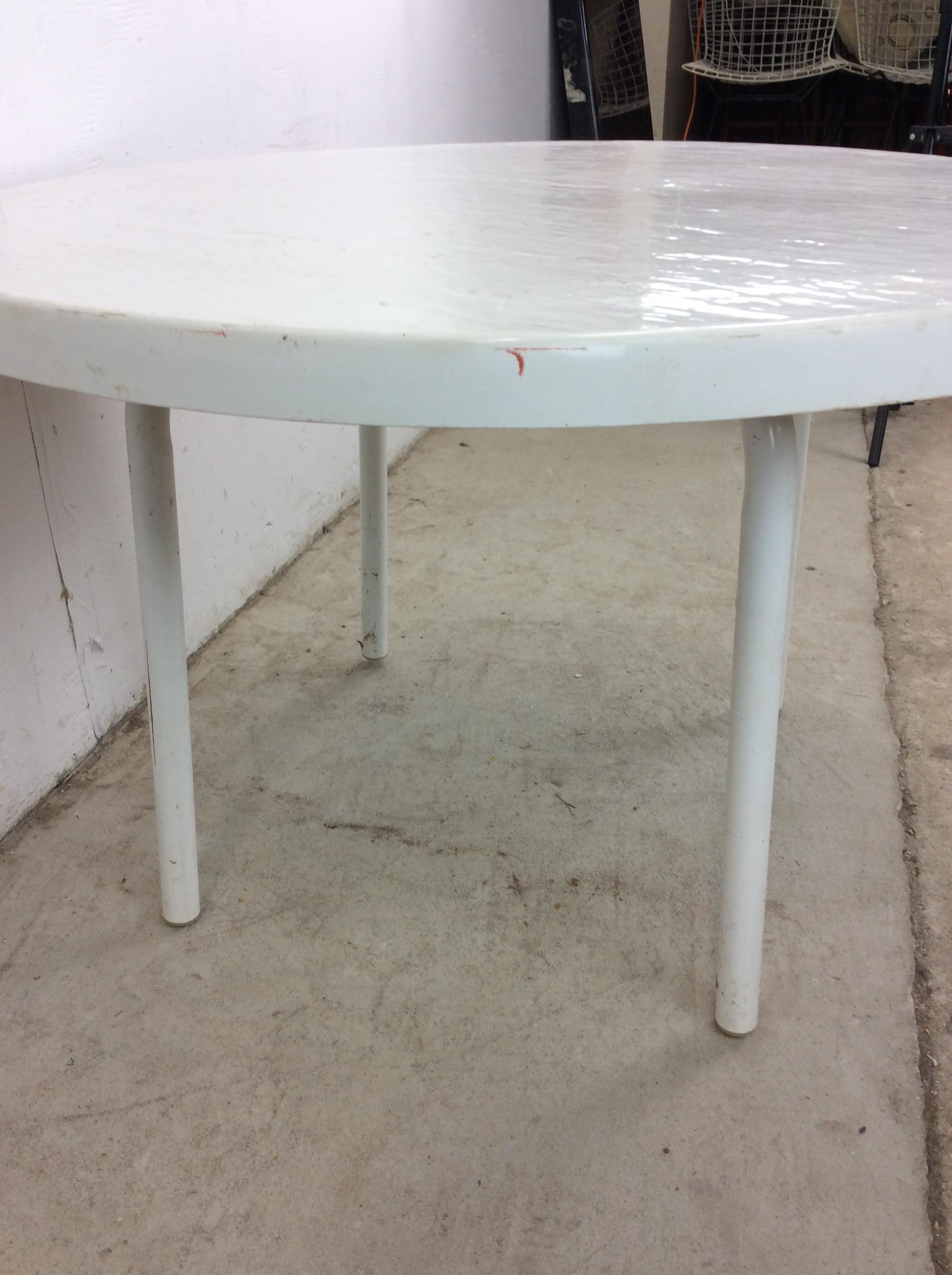 Mid Century Outdoor Patio Cocktail Table con tapa de fibra de vidrio en venta 2