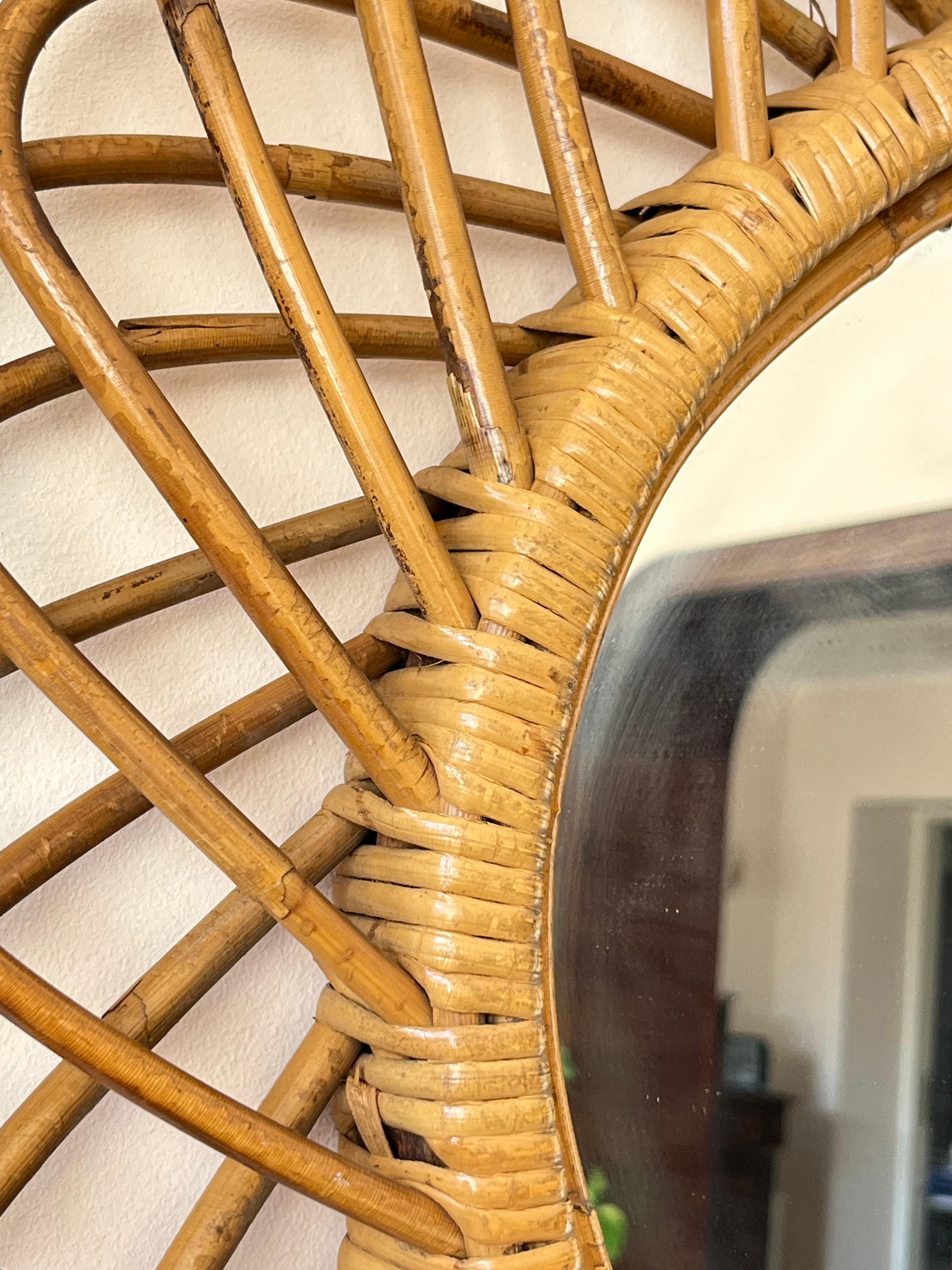 Specchio da parete ovale in bambù di metà secolo attribuito a Franco Albini, anni '60 In condizioni buone in vendita a Palermo, IT