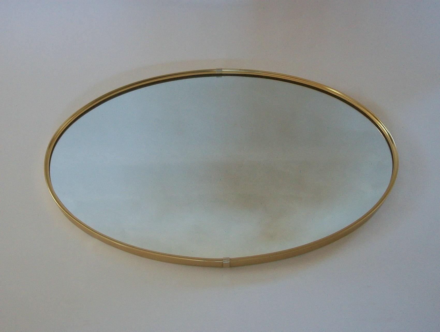 Mid-Century Modern Midcentury Oval Brass Framed Mirror, Italy, circa 1970s