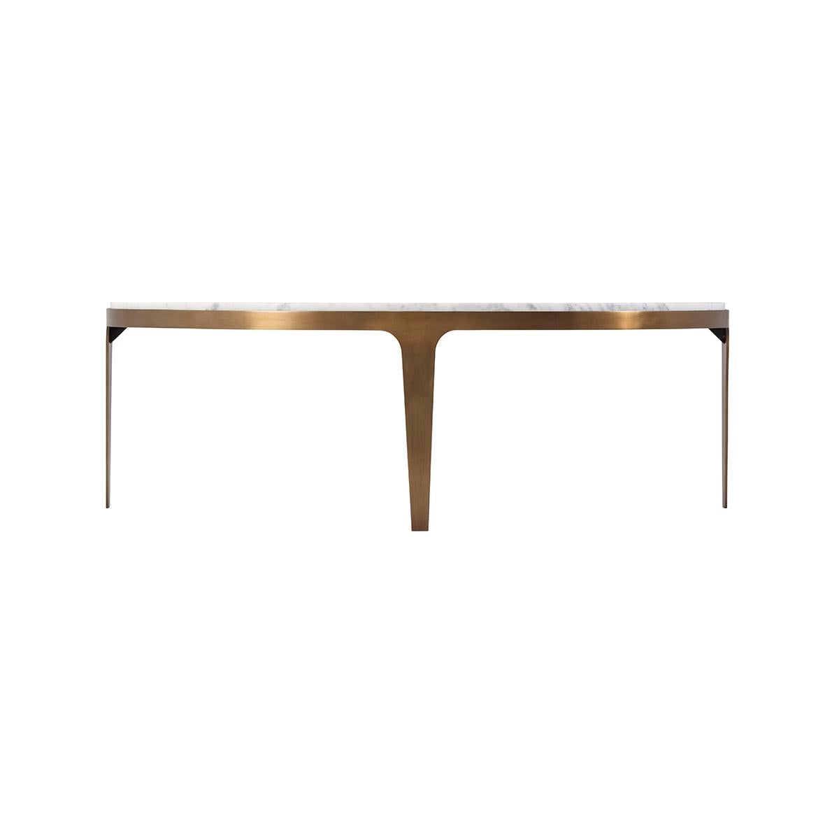 Mid-Century Modern Table basse ovale du milieu du siècle en vente