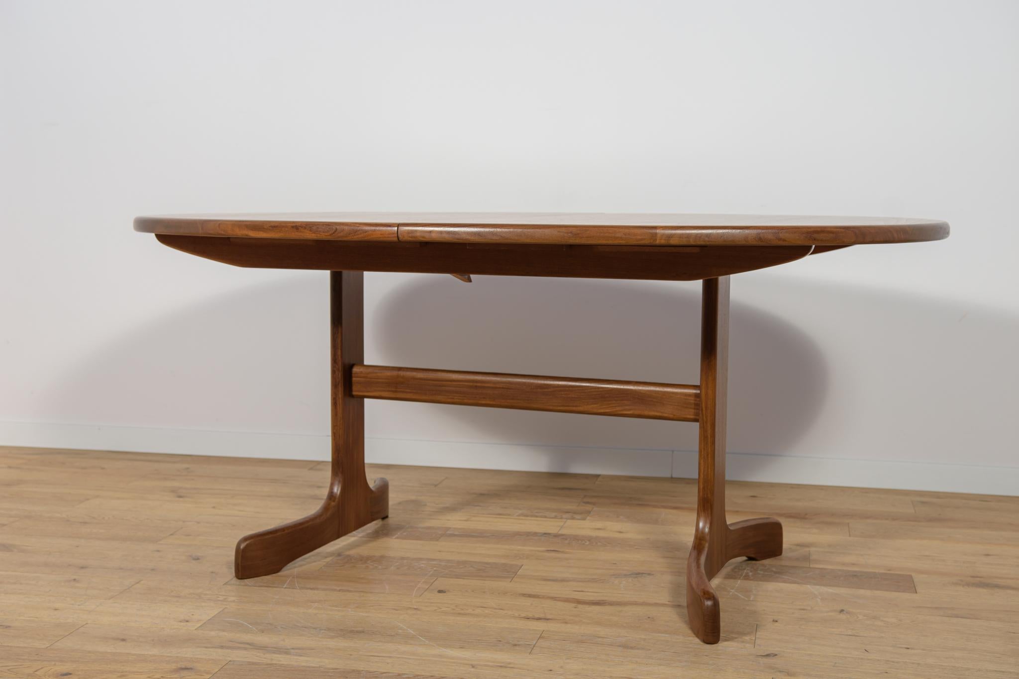 Falegnameria Tavolo da pranzo ovale di metà secolo in teak di G-Plan, Regno Unito, anni '60 in vendita