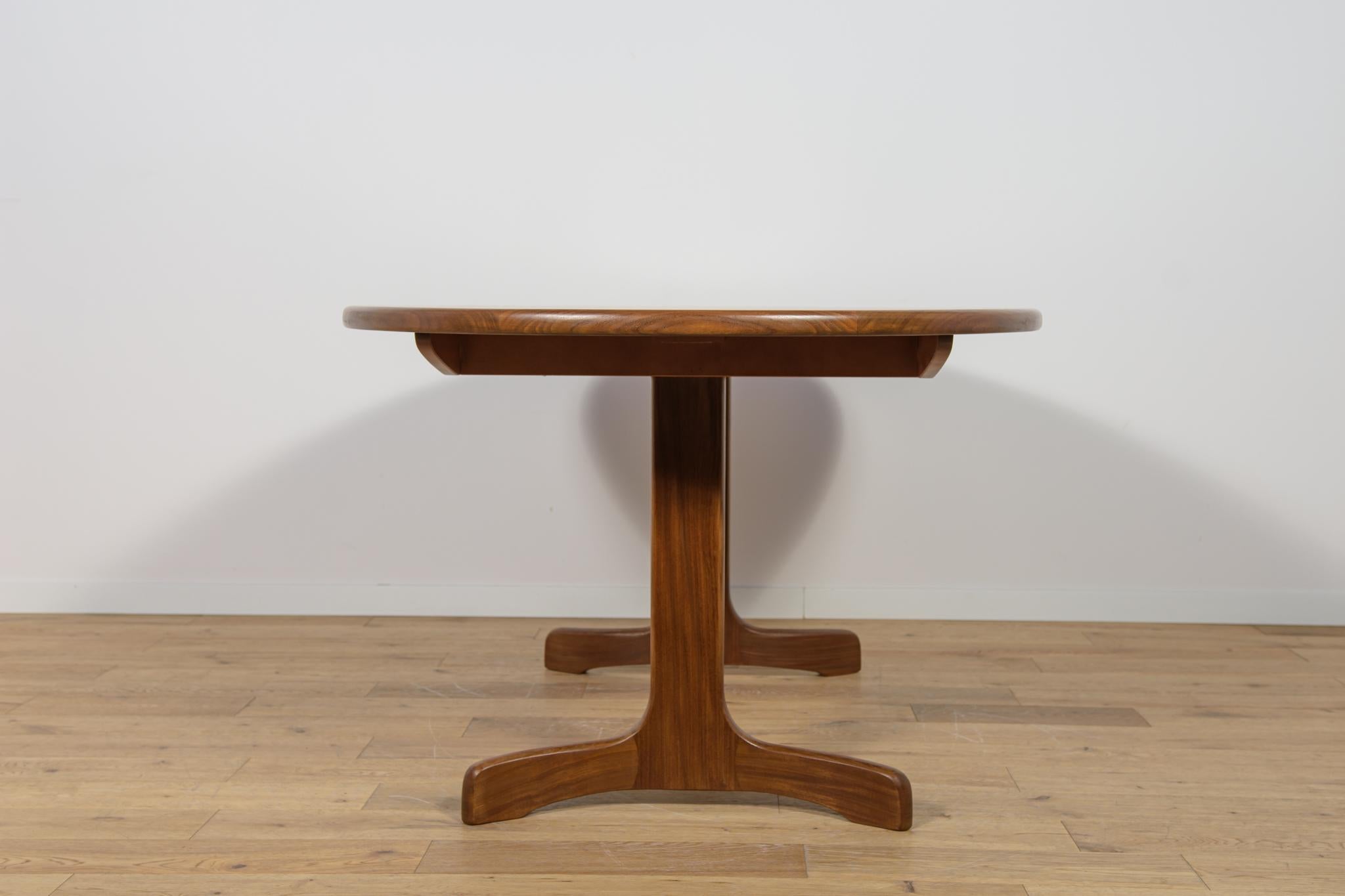 Metà XX secolo Tavolo da pranzo ovale di metà secolo in teak di G-Plan, Regno Unito, anni '60 in vendita