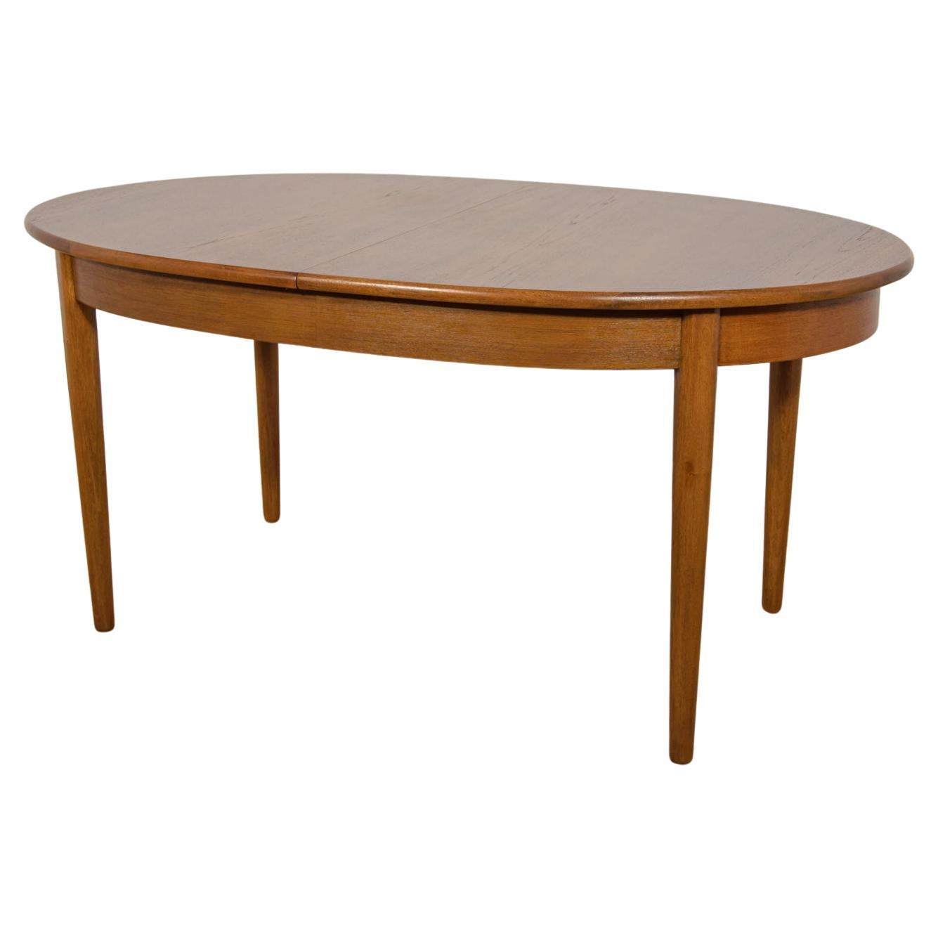 MidCentury Oval Extendable Dining Table, United Knigdom , 1960s For