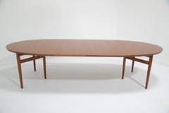 Table de salle à manger ovale à rallonge en teck du milieu du siècle Model 212 par Arne Vodder, années 1960
