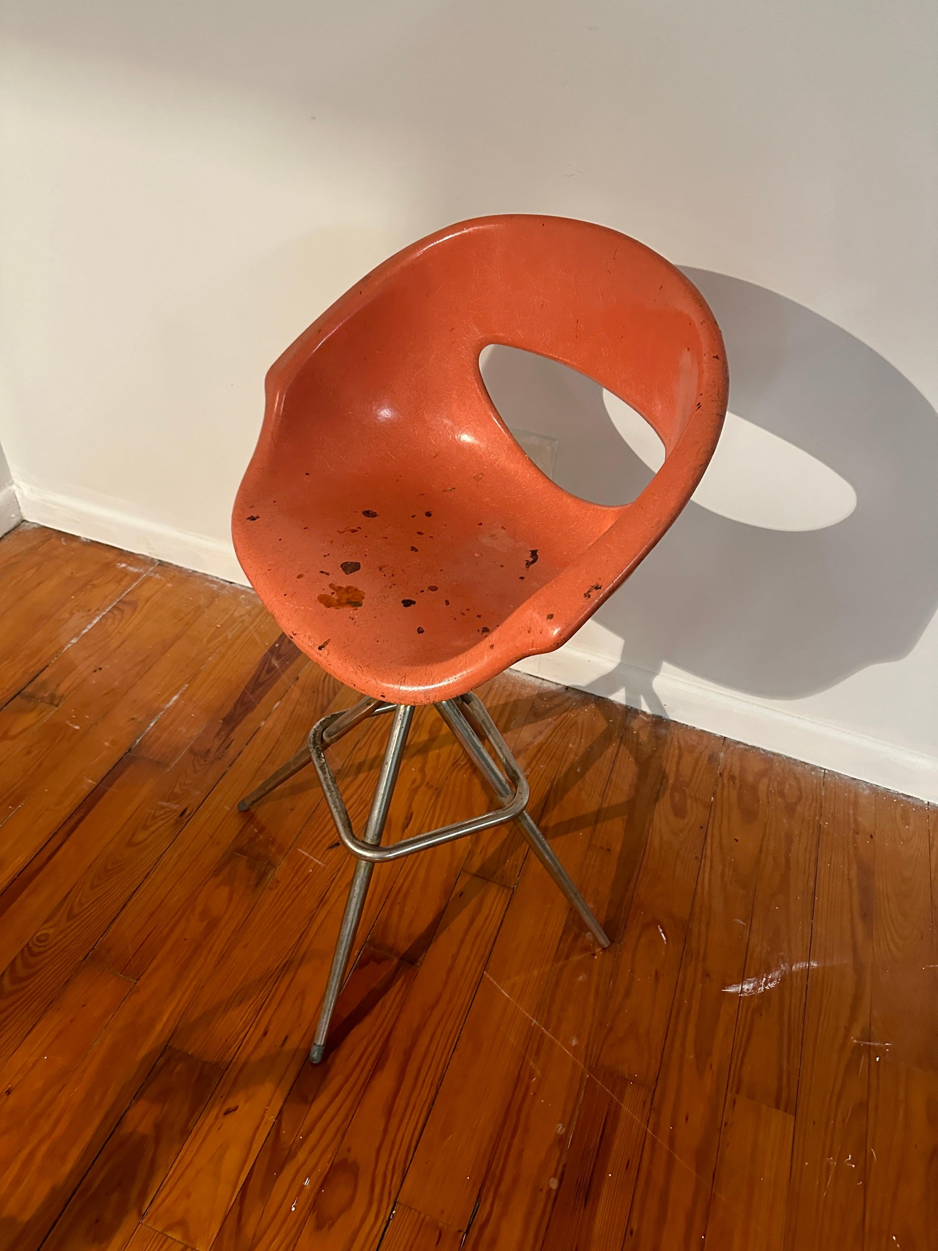 American Mid Century Oval Fiberglass Chair