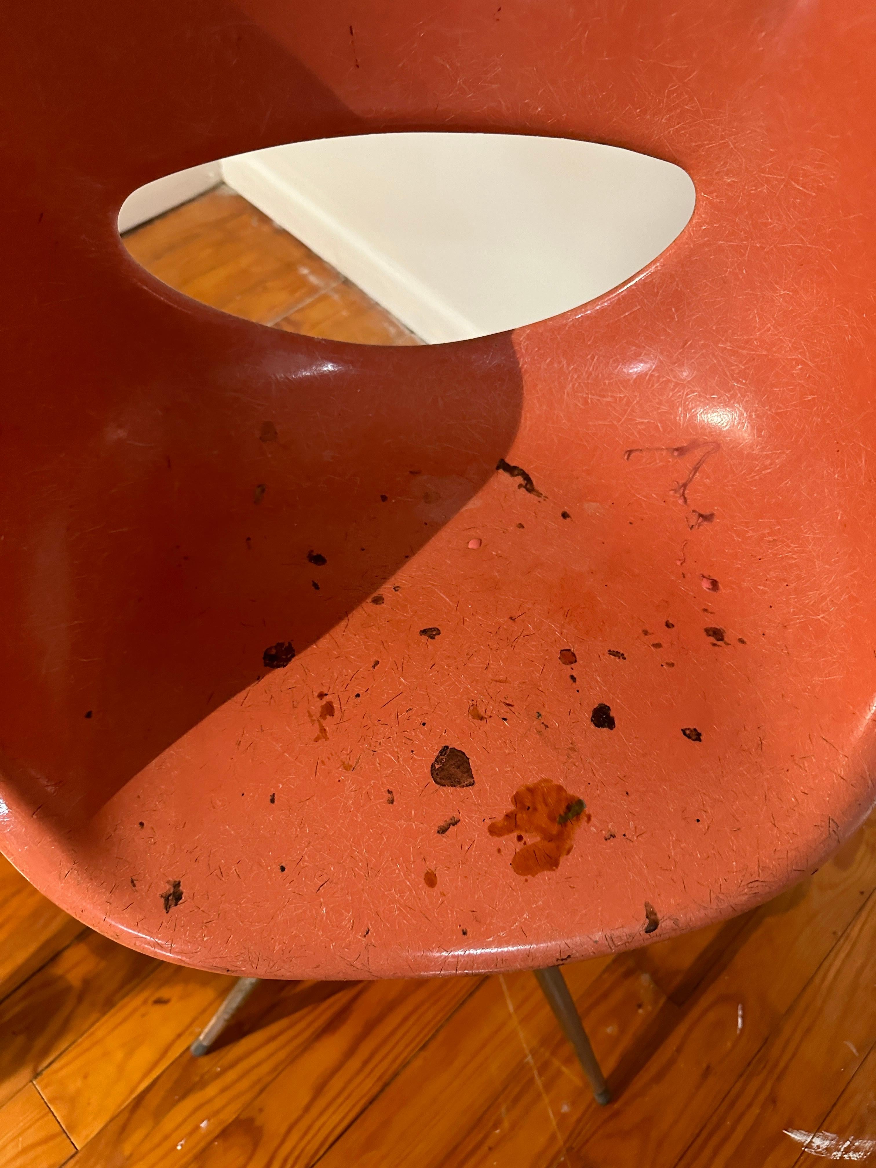 Cast Mid Century Oval Fiberglass Chair